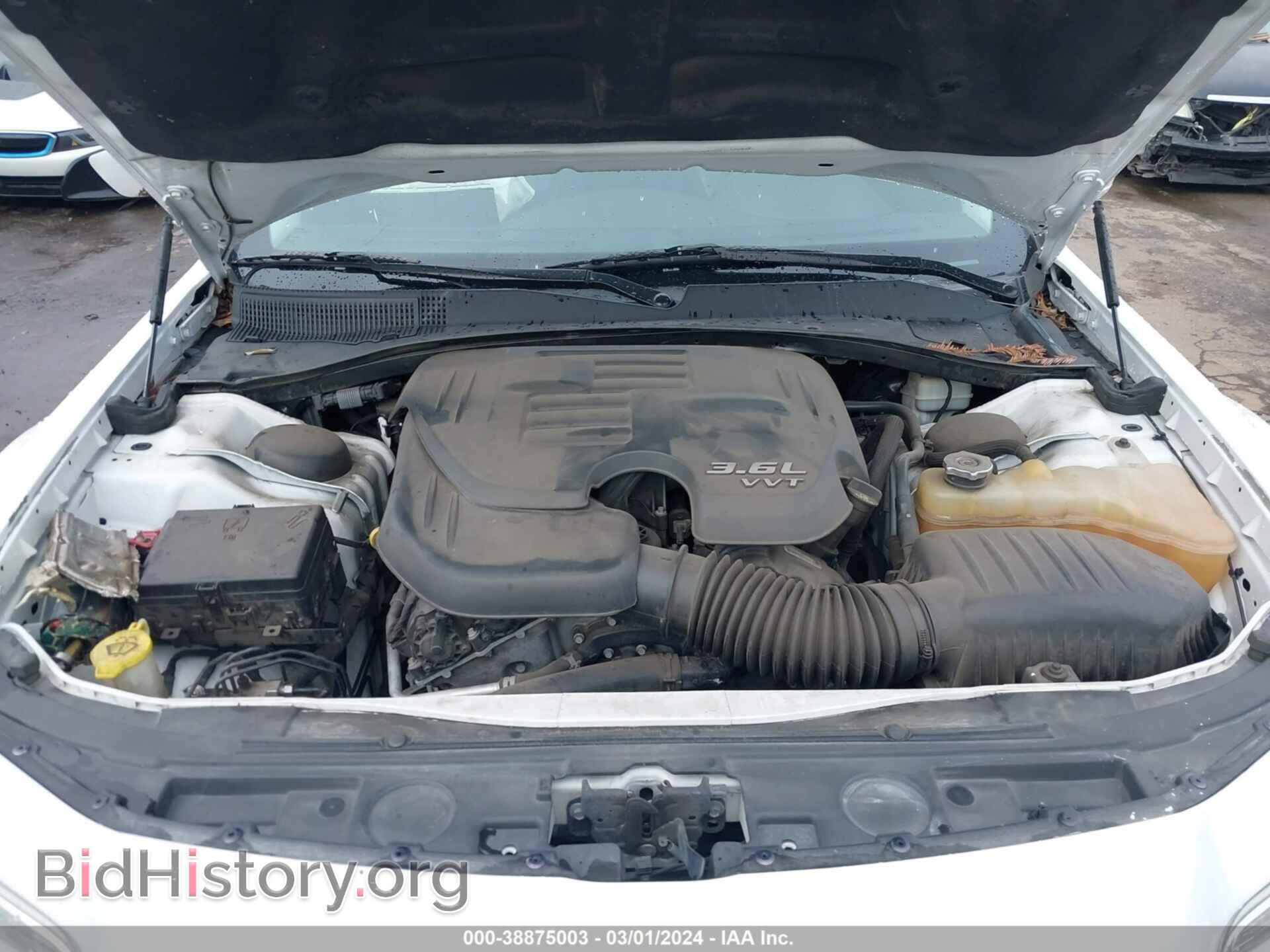 2015 CHRYSLER 300 - VIN: 2C3CCAAG6FH904238 - Фото 10