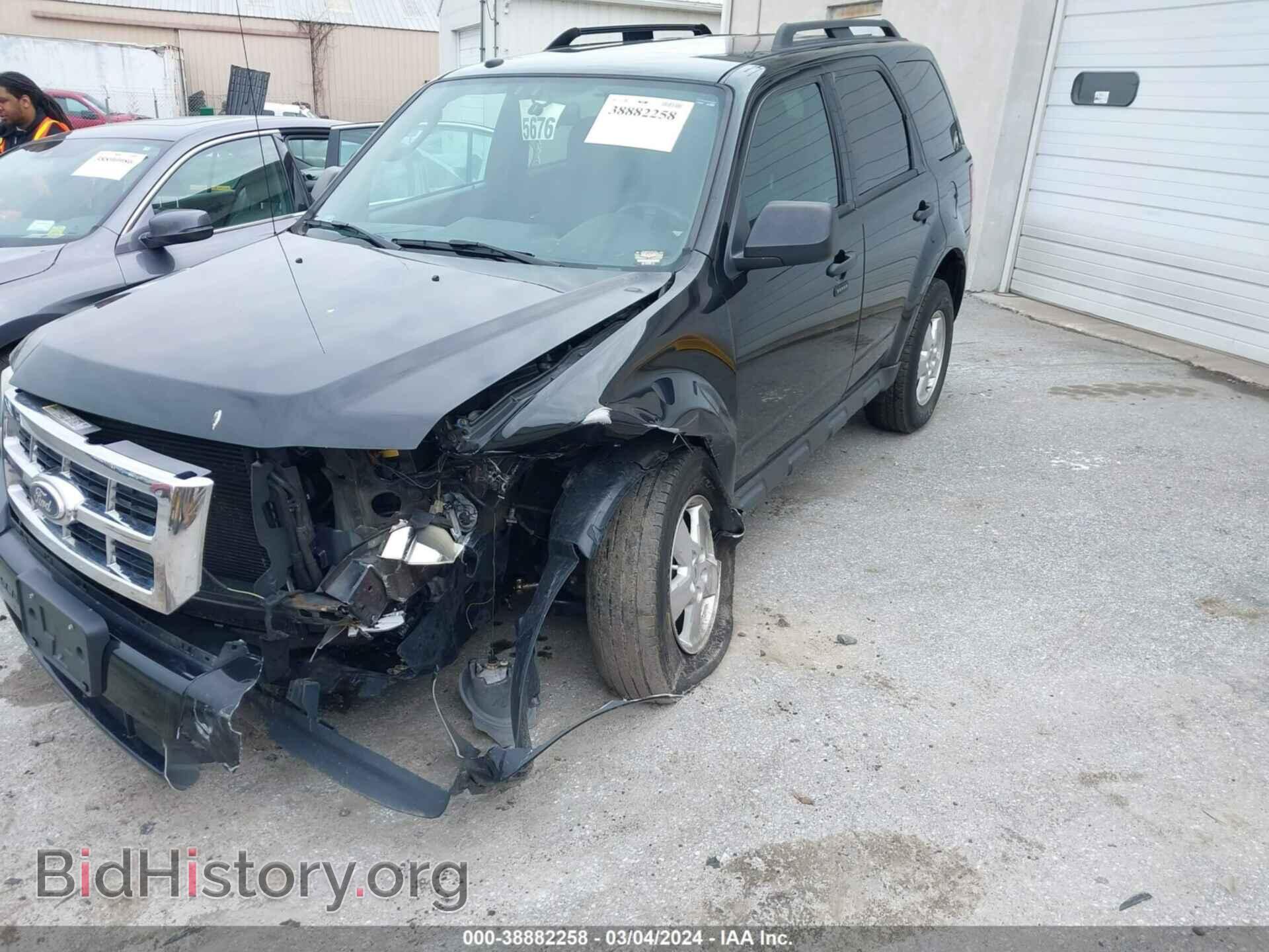 2011 FORD ESCAPE - VIN: 1FMCU9DG7BKA09116 - Фото 2