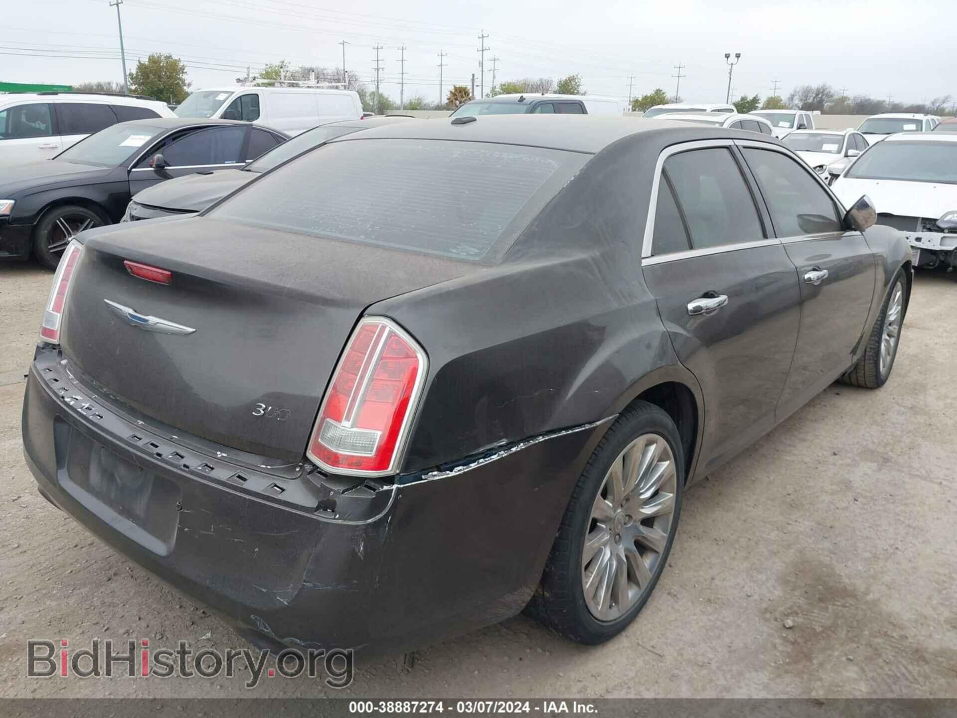 2014 CHRYSLER 300 - VIN: 2C3CCAAG2EH336892 - Фото 4