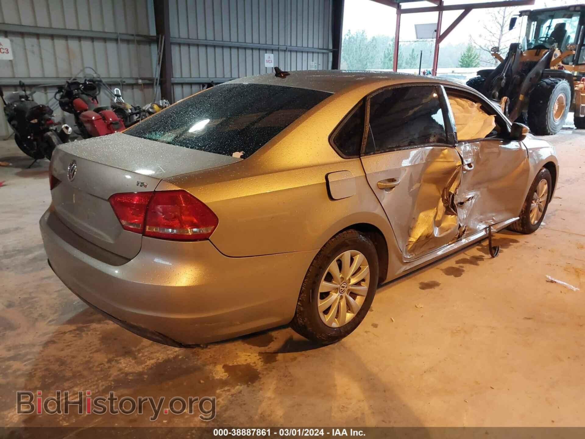 2015 VOLKSWAGEN PASSAT - VIN: 1VWAT7A35FC056887 - Фото 4