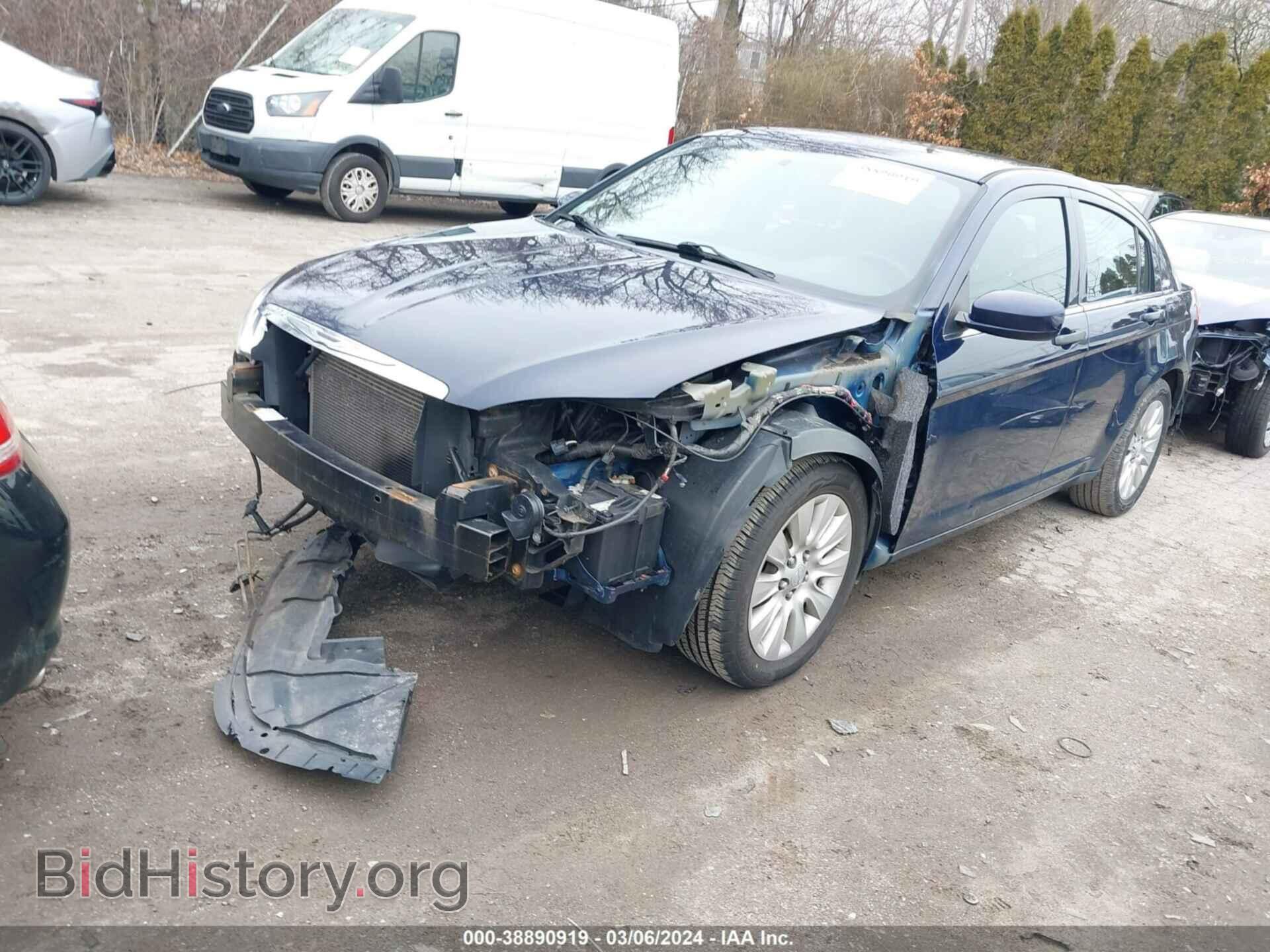 2013 CHRYSLER 200 - VIN: 1C3CCBAB4DN686721 - Photo 2