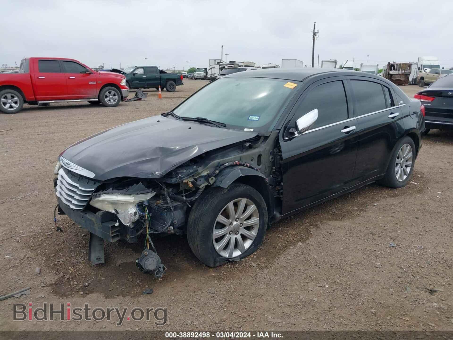 2013 CHRYSLER 200 - VIN: 1C3CCBCG9DN767934 - Фото 2