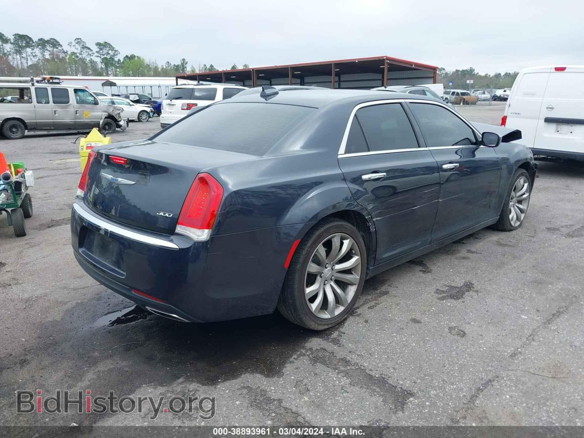 2019 CHRYSLER 300 - VIN: 2C3CCAEGXKH536358 - Фото 4