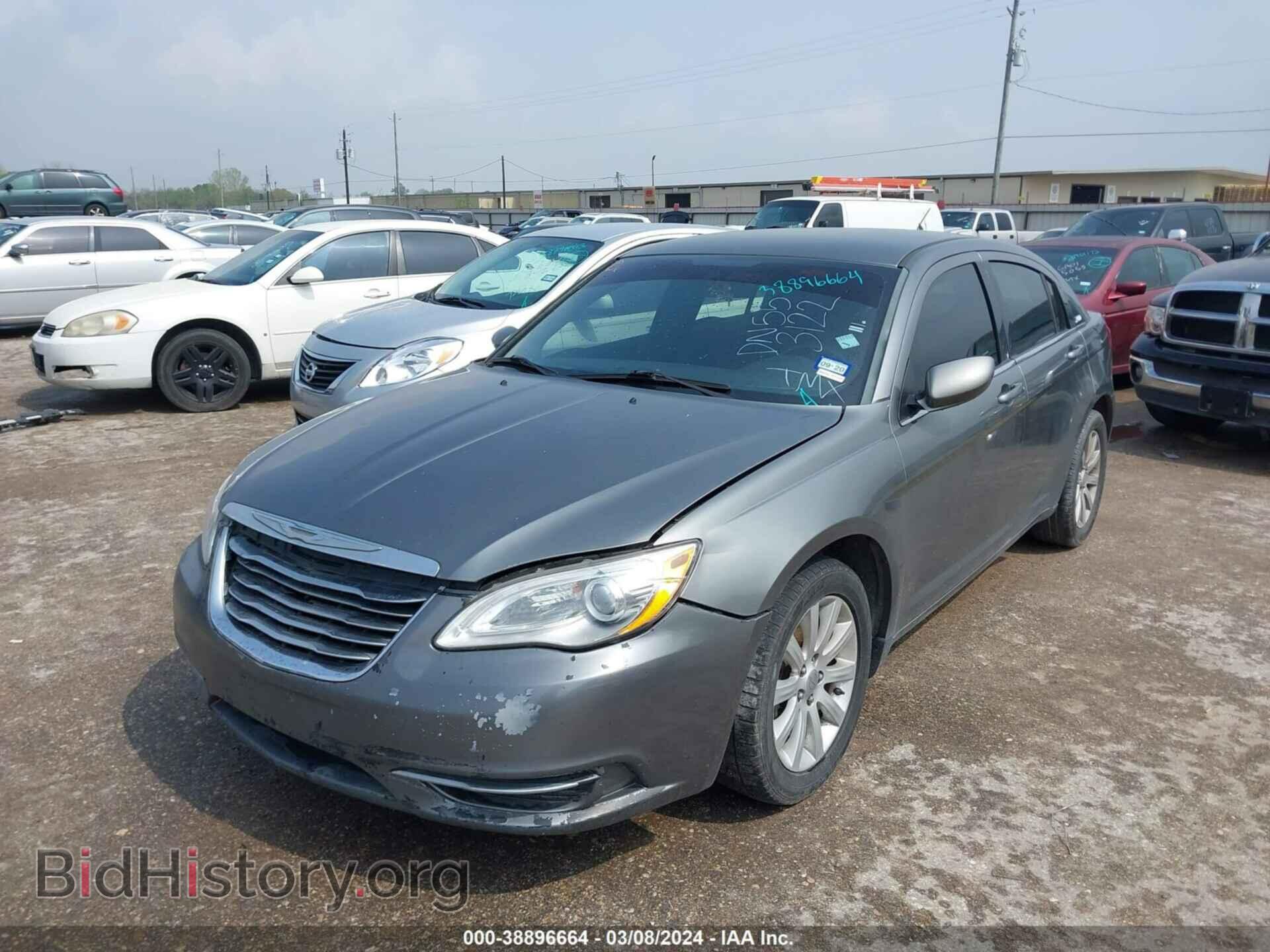 2013 CHRYSLER 200 - VIN: 1C3CCBBBXDN553122 - Фото 2