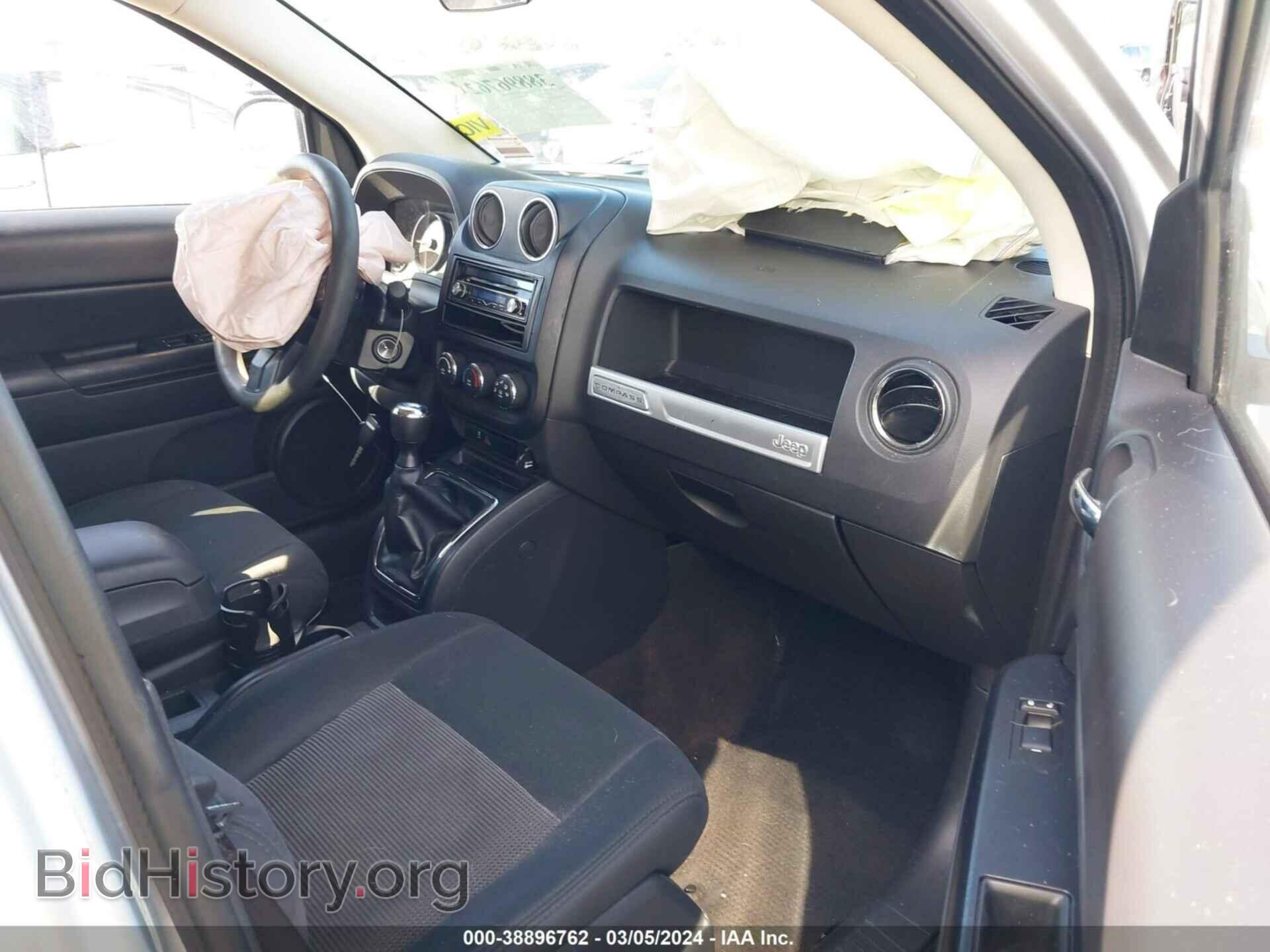 2014 JEEP COMPASS - VIN: 1C4NJCBA1ED529533 - Фото 5
