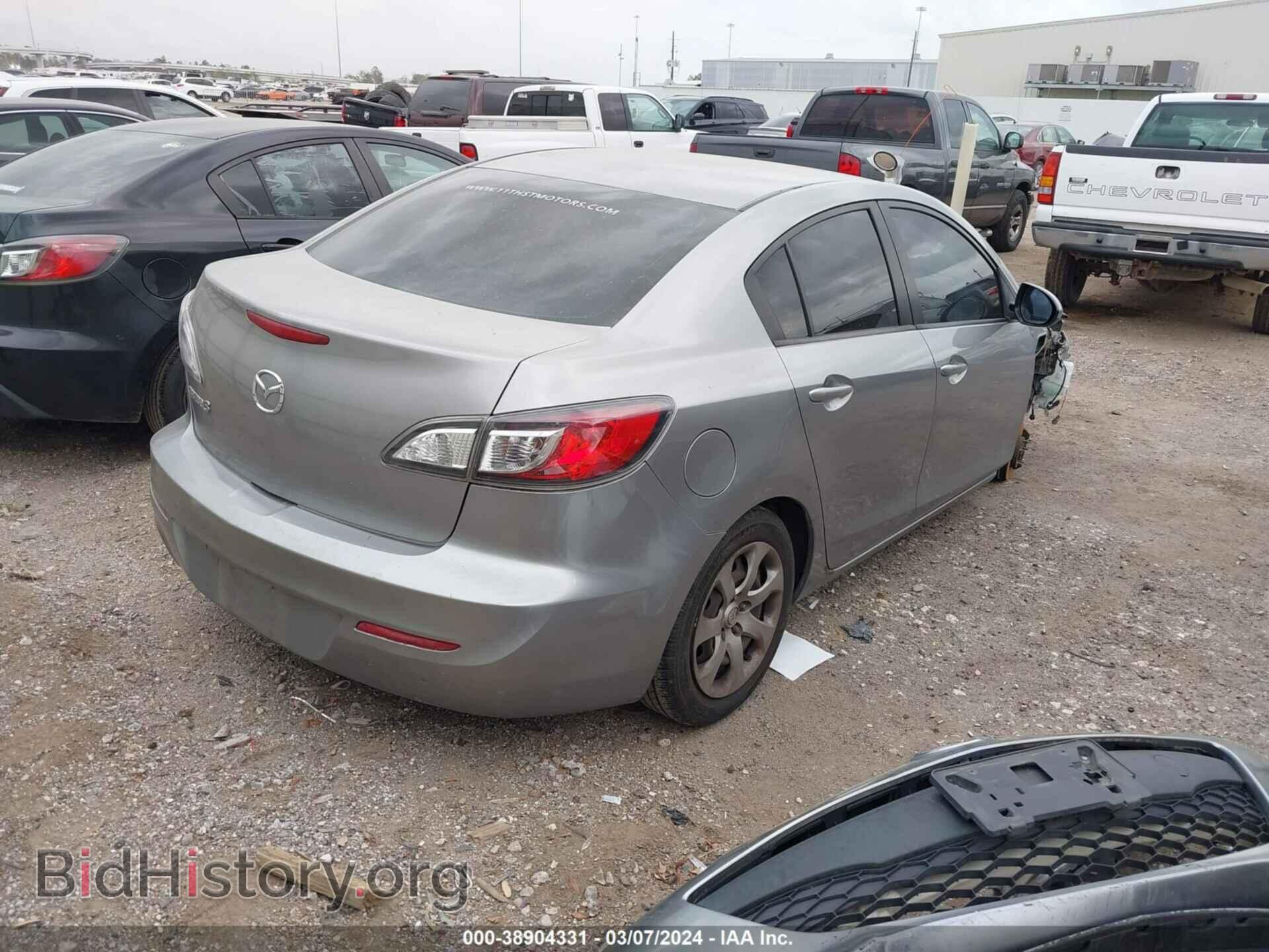 2013 MAZDA MAZDA3 - VIN: JM1BL1TF3D1817310 - Фото 4