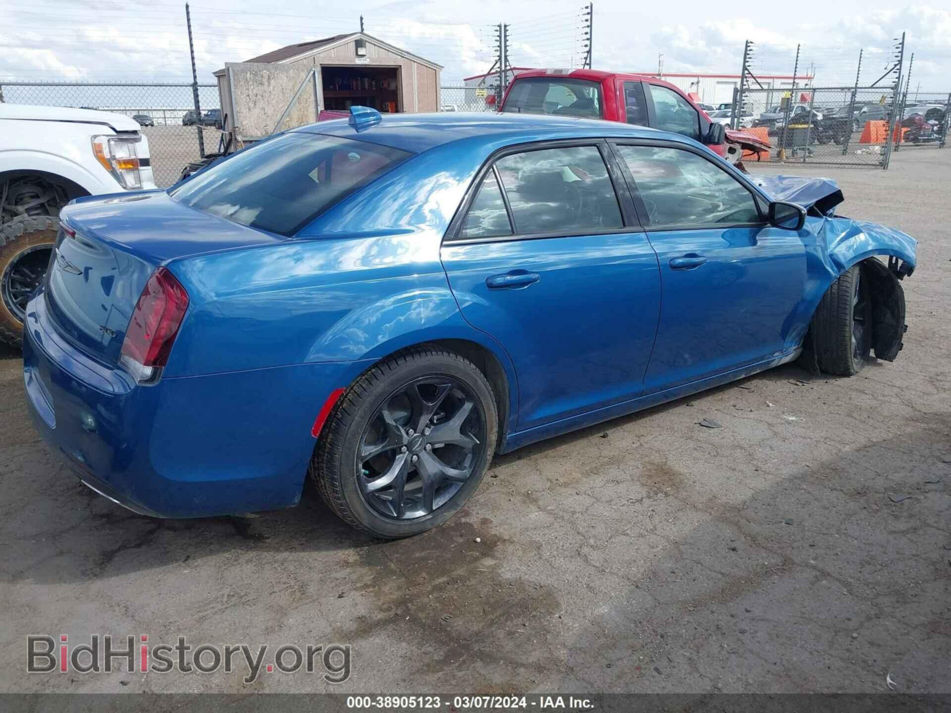 2023 CHRYSLER 300 - VIN: 2C3CCAAG5PH685418 - Фото 4