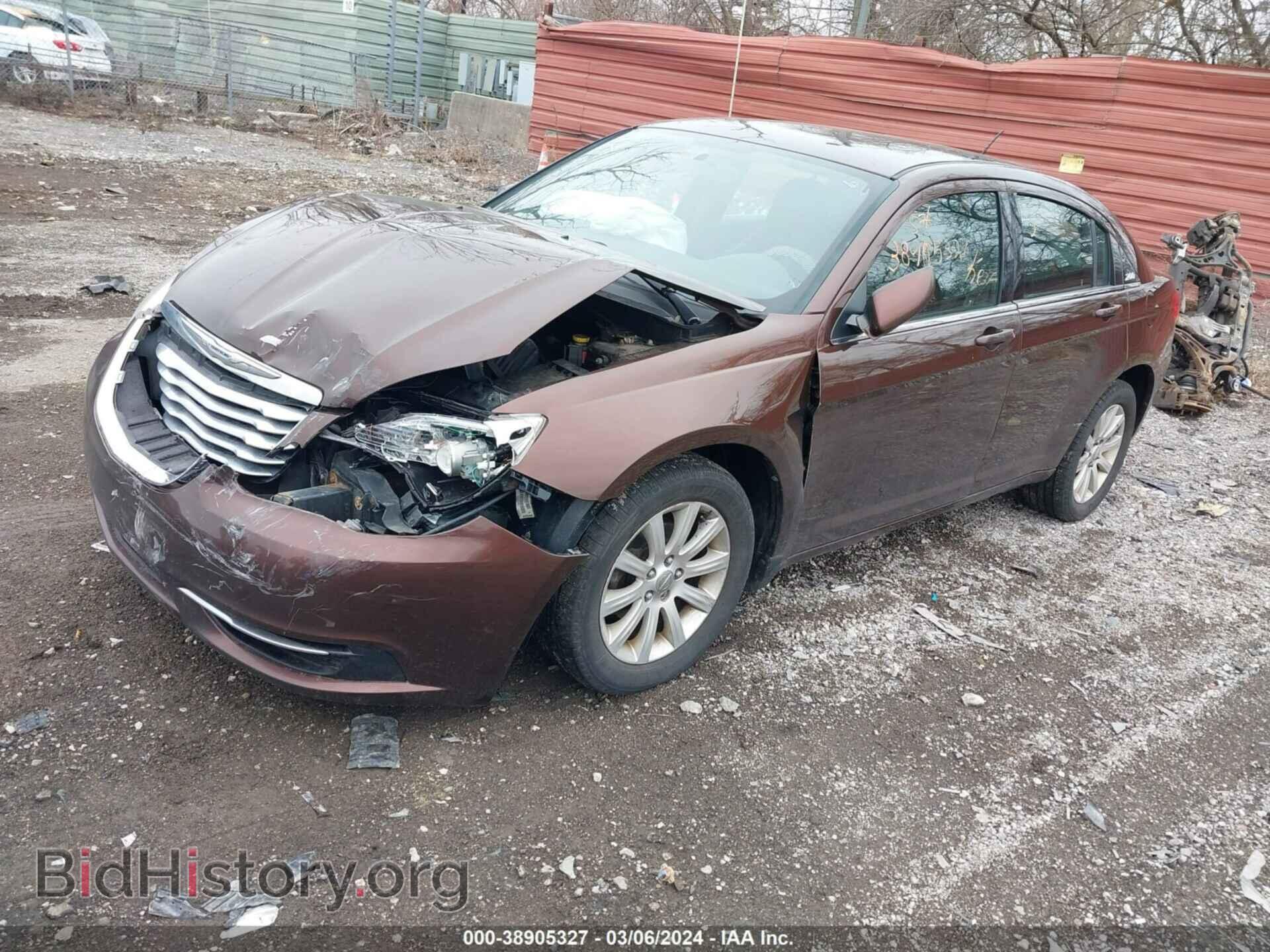 2013 CHRYSLER 200 - VIN: 1C3CCBBB2DN570433 - Photo 2