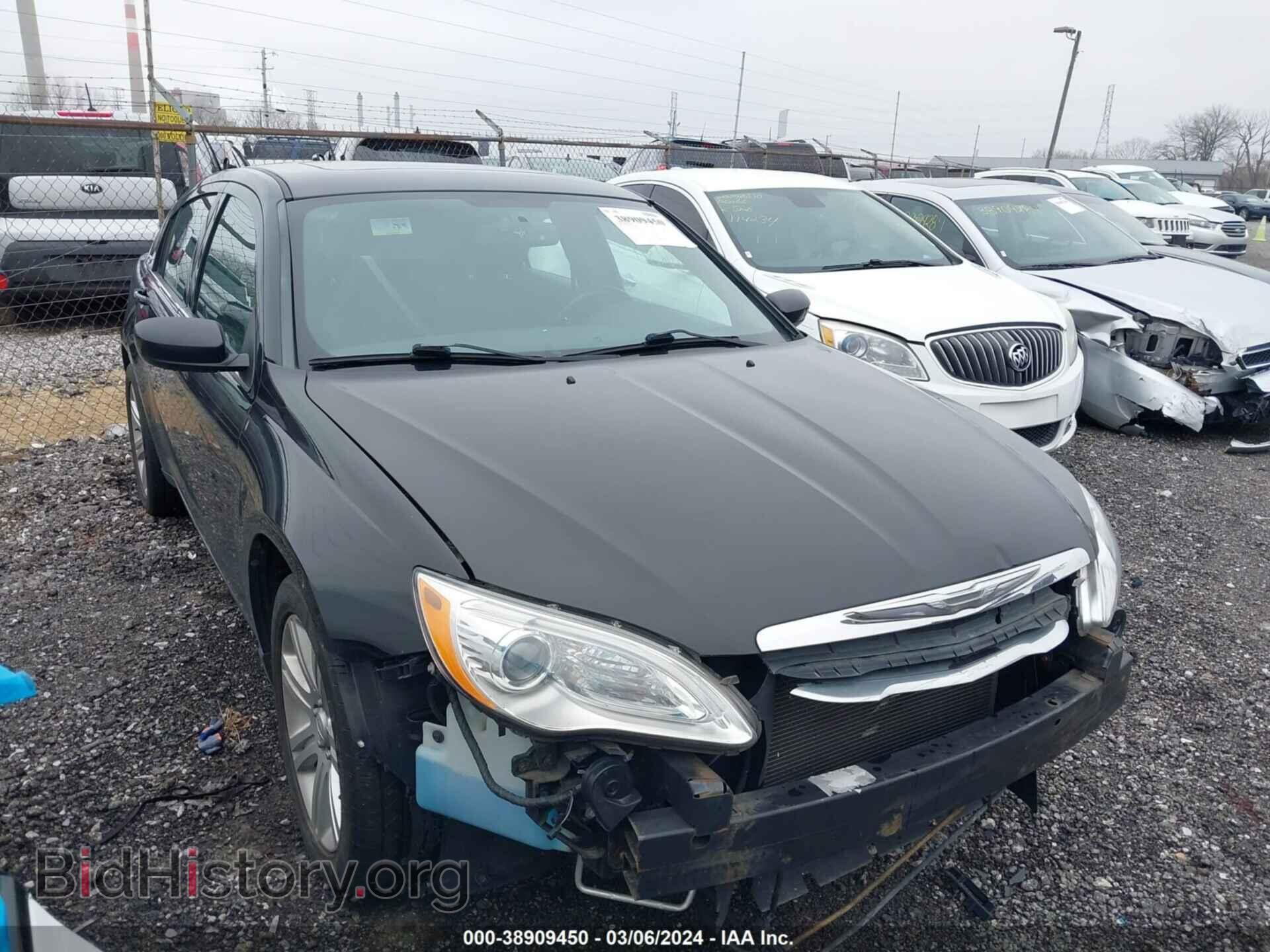 Photo 1C3BC1FBXBN602364 - CHRYSLER 200 2011