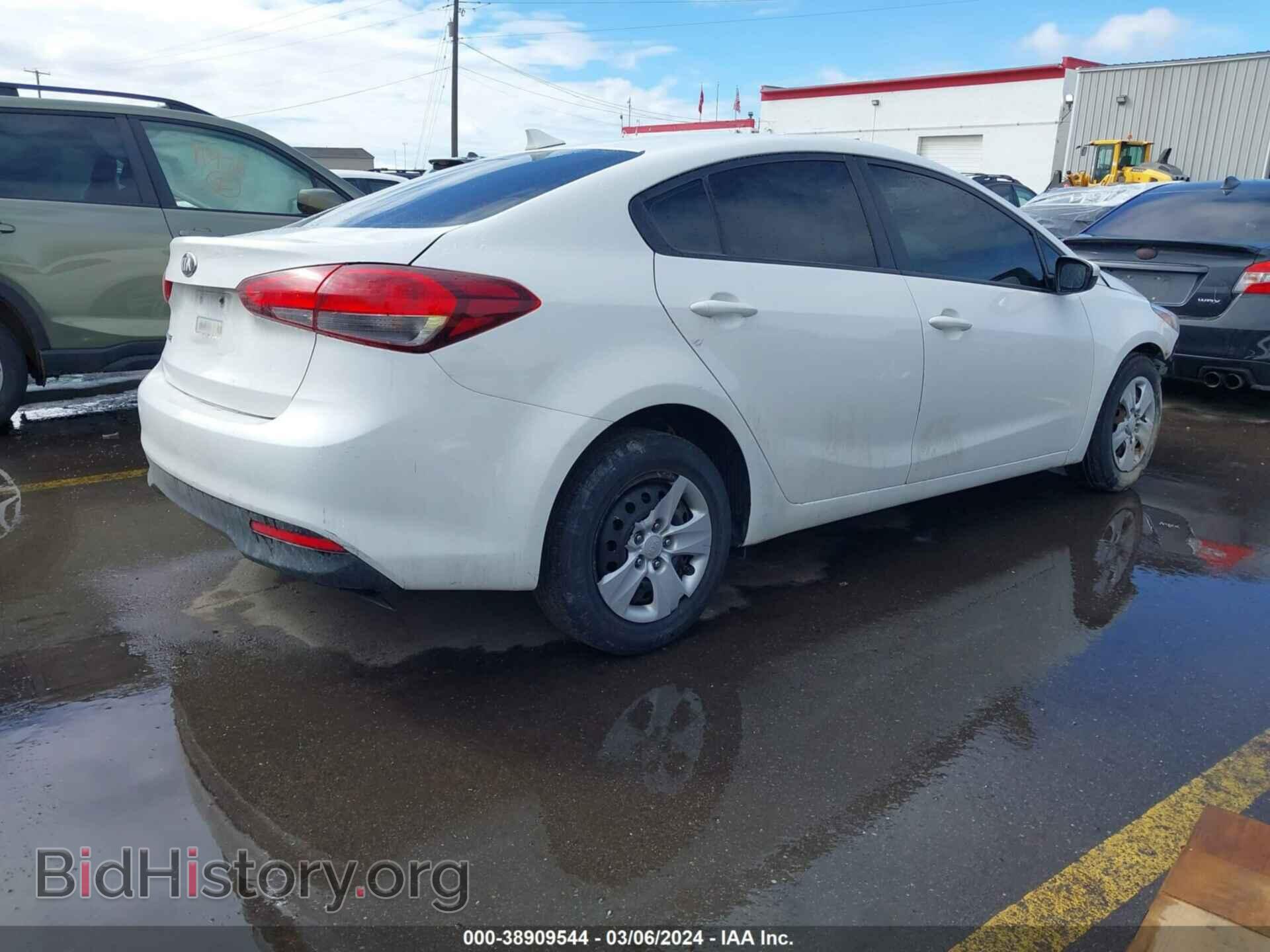 2017 KIA FORTE - VIN: 3KPFK4A78HE040269 - Фото 4