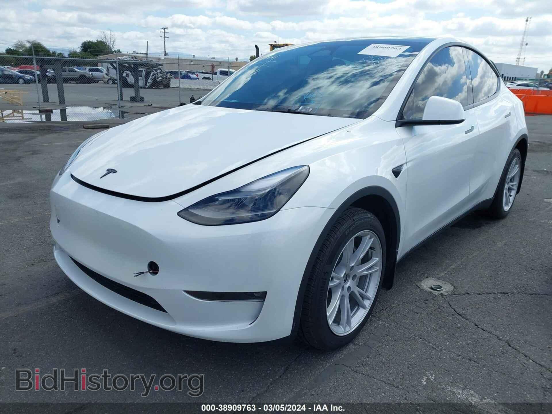 2023 TESLA MODEL Y - VIN: 7SAYGDEEXPF805528 - Фото 2