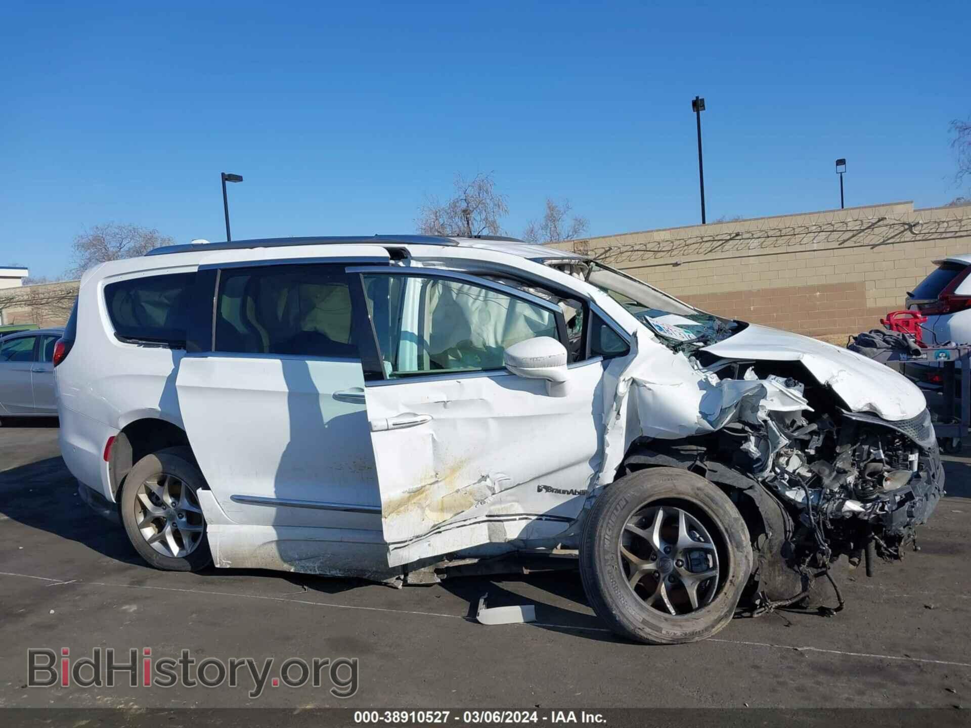 2019 CHRYSLER PACIFICA - VIN: 2C4RC1EG4KR653272 - Photo 12