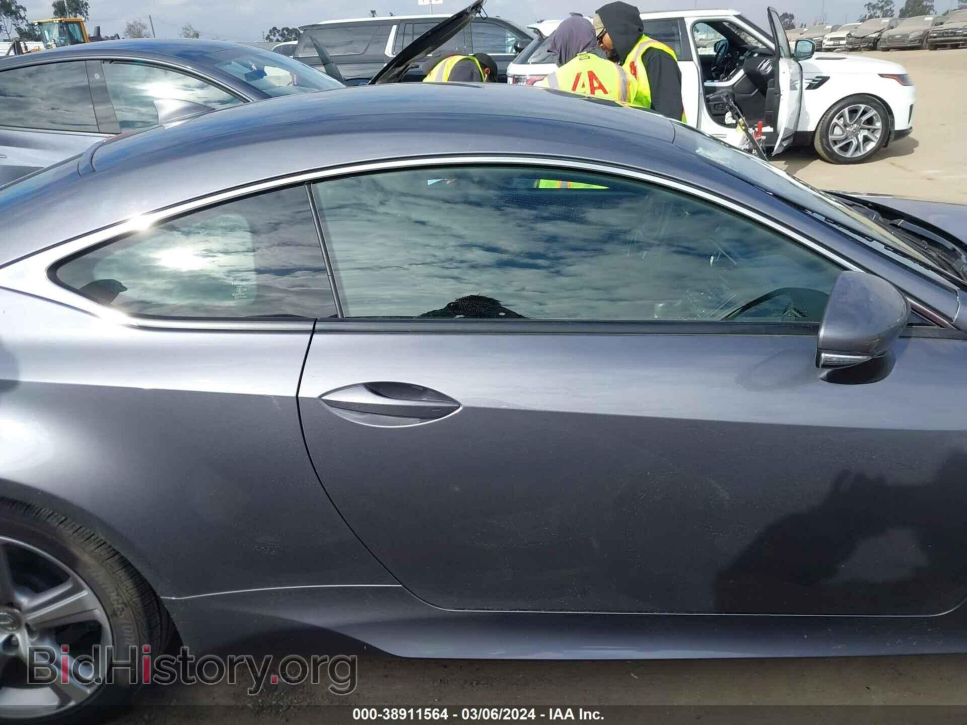 2016 LEXUS RC 200T - VIN: JTHHA5BC3G5000896 - Фото 13