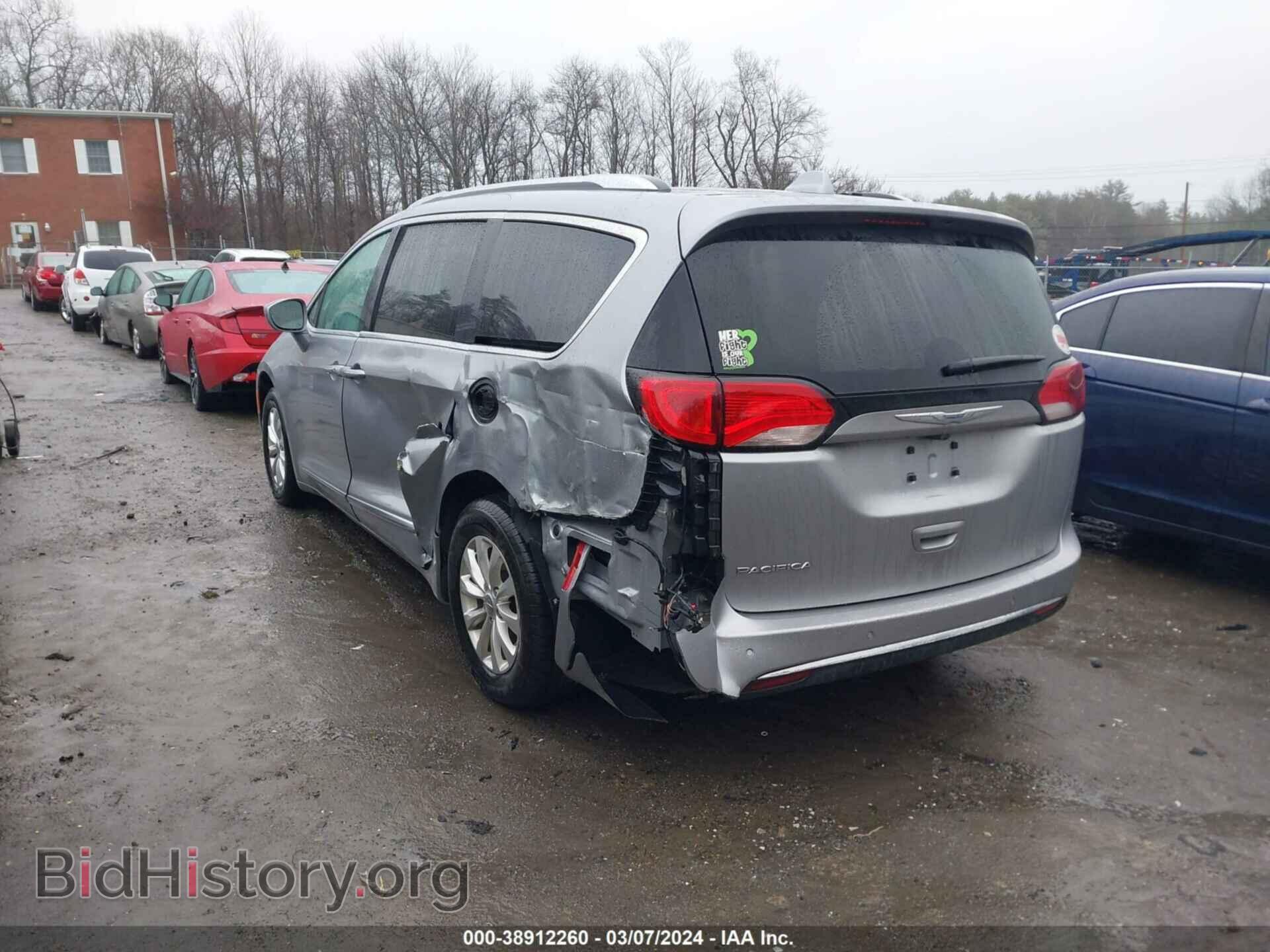 2018 CHRYSLER PACIFICA - VIN: 2C4RC1BG1JR126096 - Photo 3