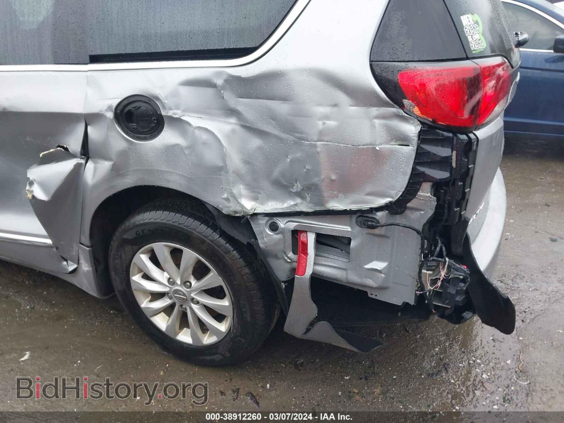 2018 CHRYSLER PACIFICA - VIN: 2C4RC1BG1JR126096 - Photo 6
