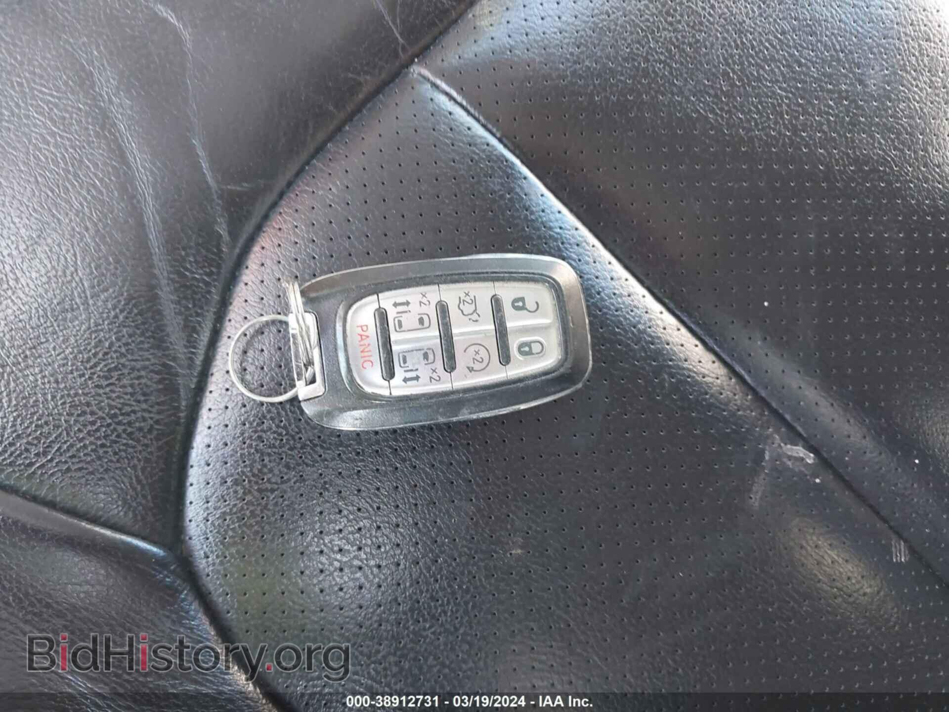 2017 CHRYSLER PACIFICA - VIN: 2C4RC1EG4HR722728 - Фото 11