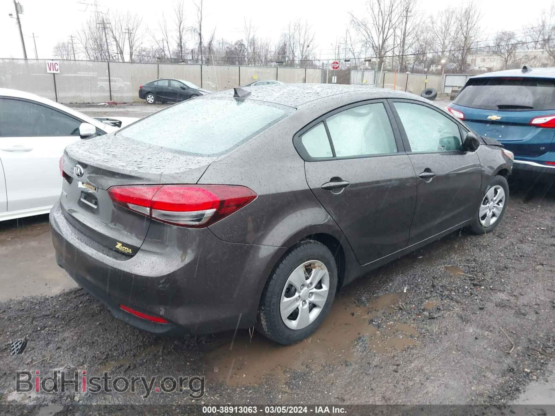 2017 KIA FORTE - VIN: 3KPFL4A76HE048271 - Photo 4