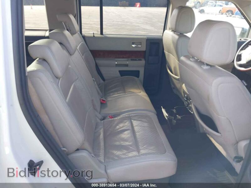 2011 Ford FLEX (VIN 2FMGK5DC3BBD20369) — photo 8 of 11