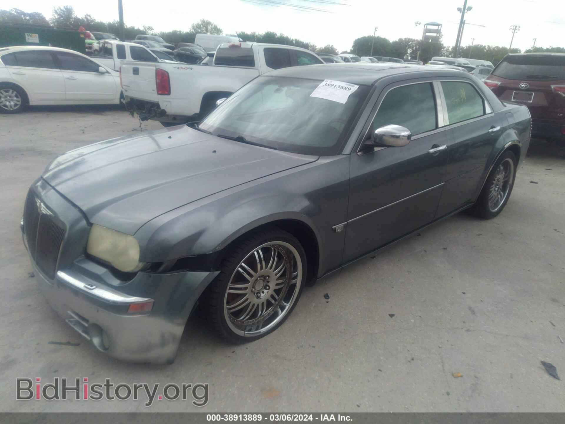 2006 CHRYSLER 300C - VIN: 2C3KA63H96H146996 - Фото 2