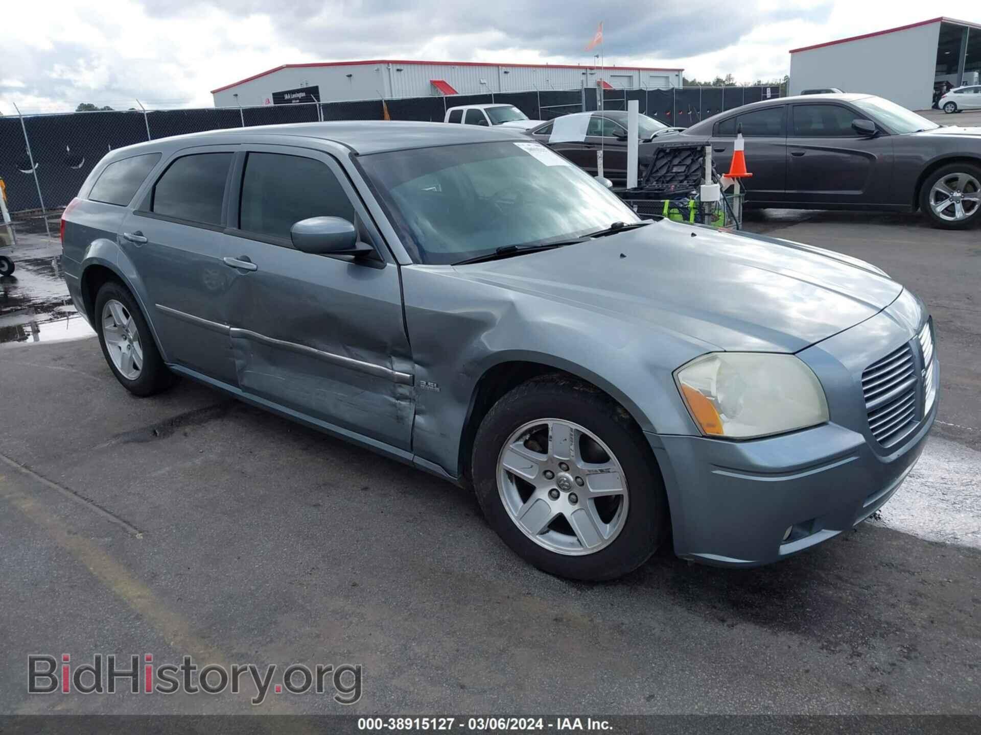 Photo 2D4FV47VX6H335102 - DODGE MAGNUM 2006