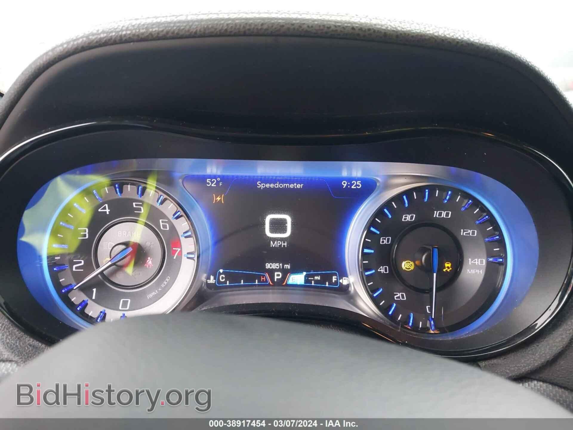 2016 CHRYSLER 300 - VIN: 2C3CCAGG6GH208584 - Фото 7