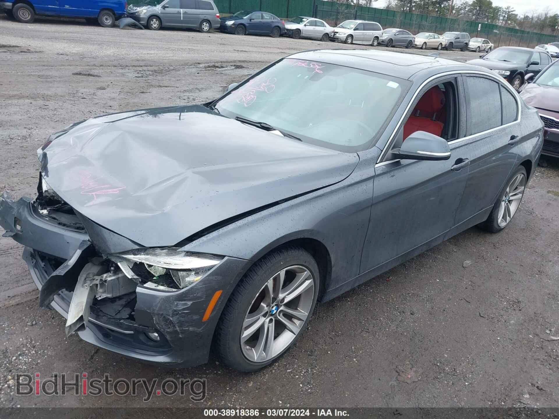 2018 BMW 330I - VIN: WBA8D9C53JEM32702 - Фото 2