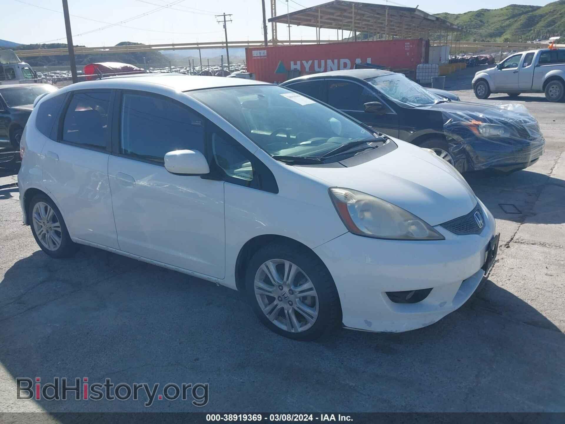 Фотография JHMGE8H50BC004256 - HONDA FIT 2011
