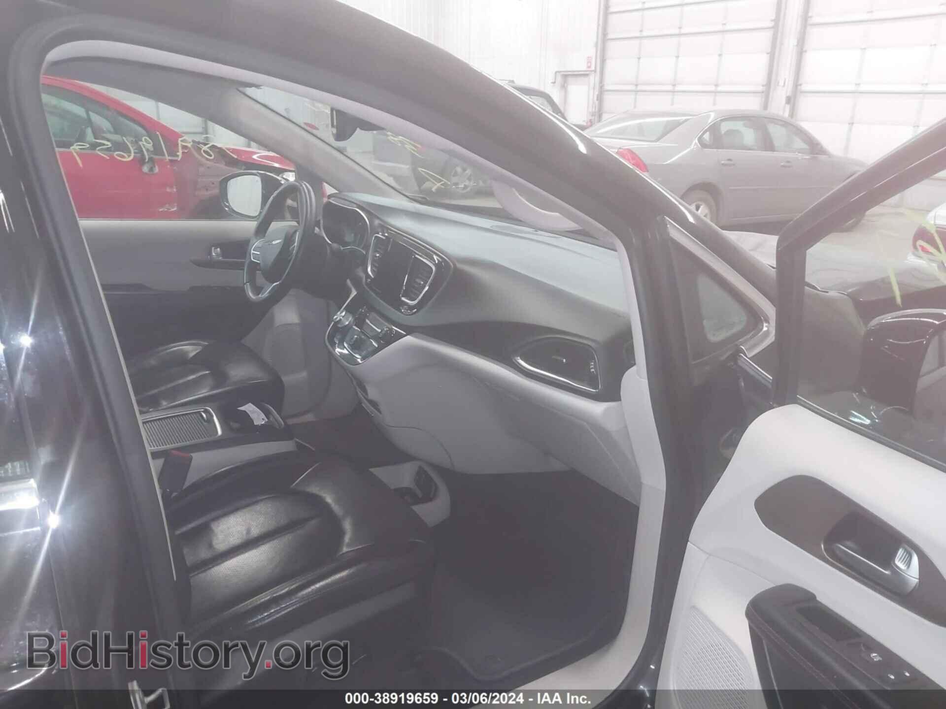 2017 CHRYSLER PACIFICA - VIN: 2C4RC1EG2HR525699 - Photo 5