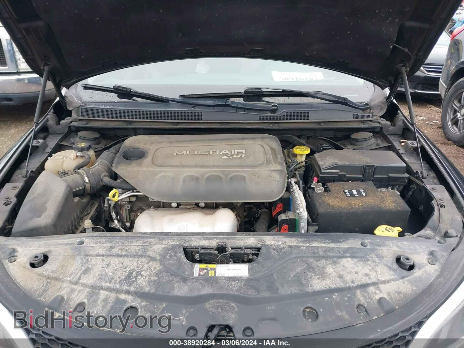 2016 CHRYSLER 200 - VIN: 1C3CCCAB0GN153694 - Фото 10