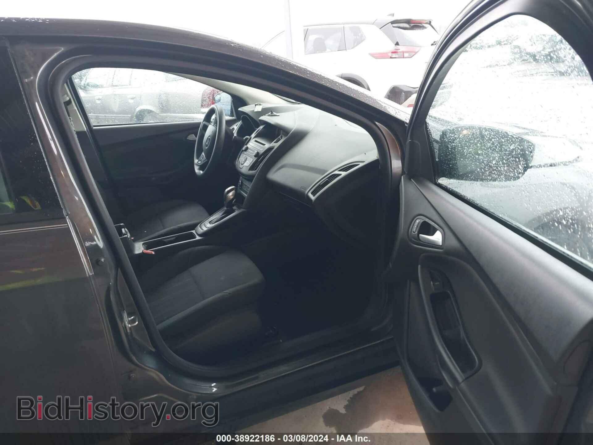 2016 FORD FOCUS - VIN: 1FADP3F2XGL320643 - Фото 5