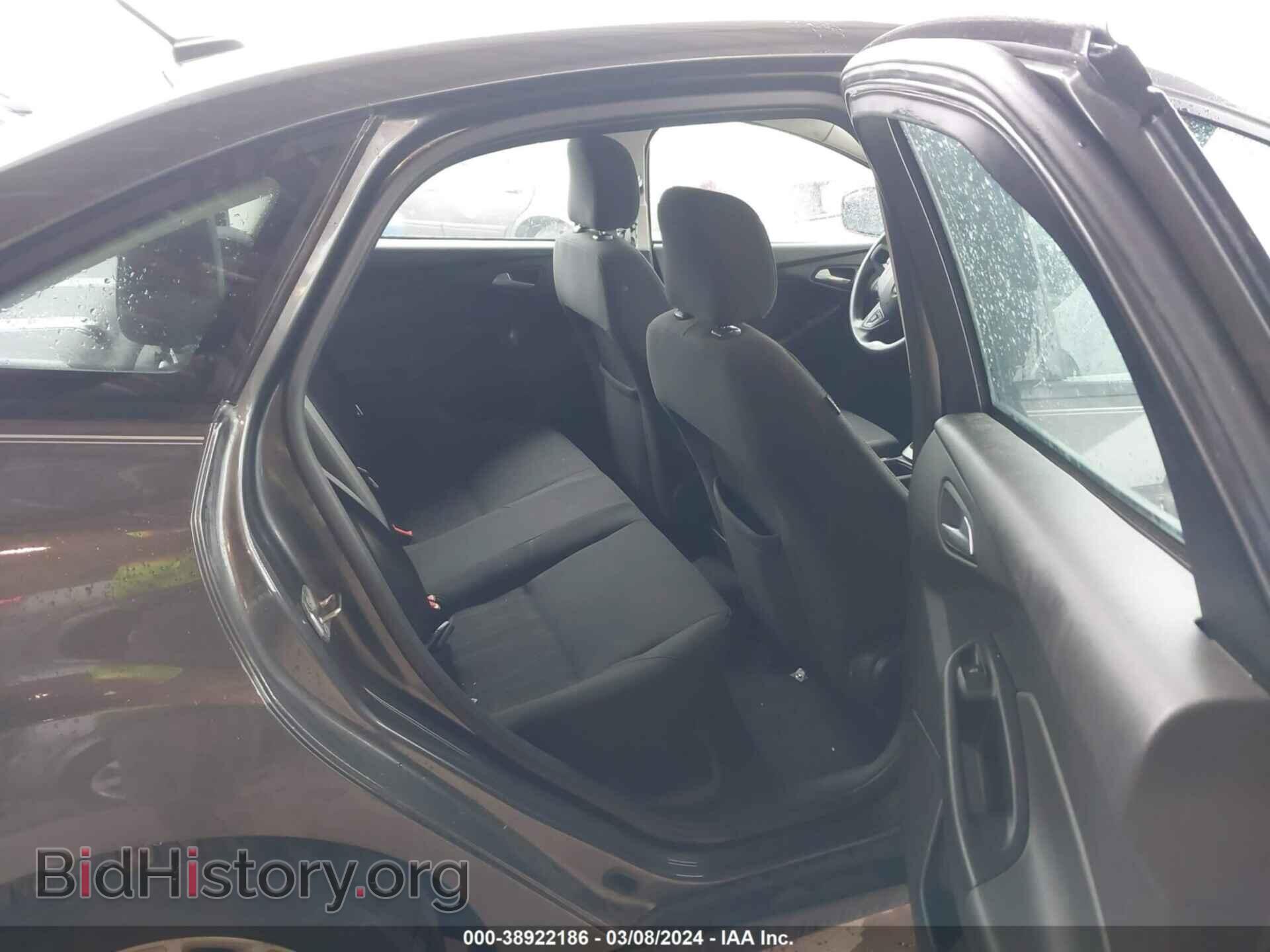 2016 FORD FOCUS - VIN: 1FADP3F2XGL320643 - Фото 8
