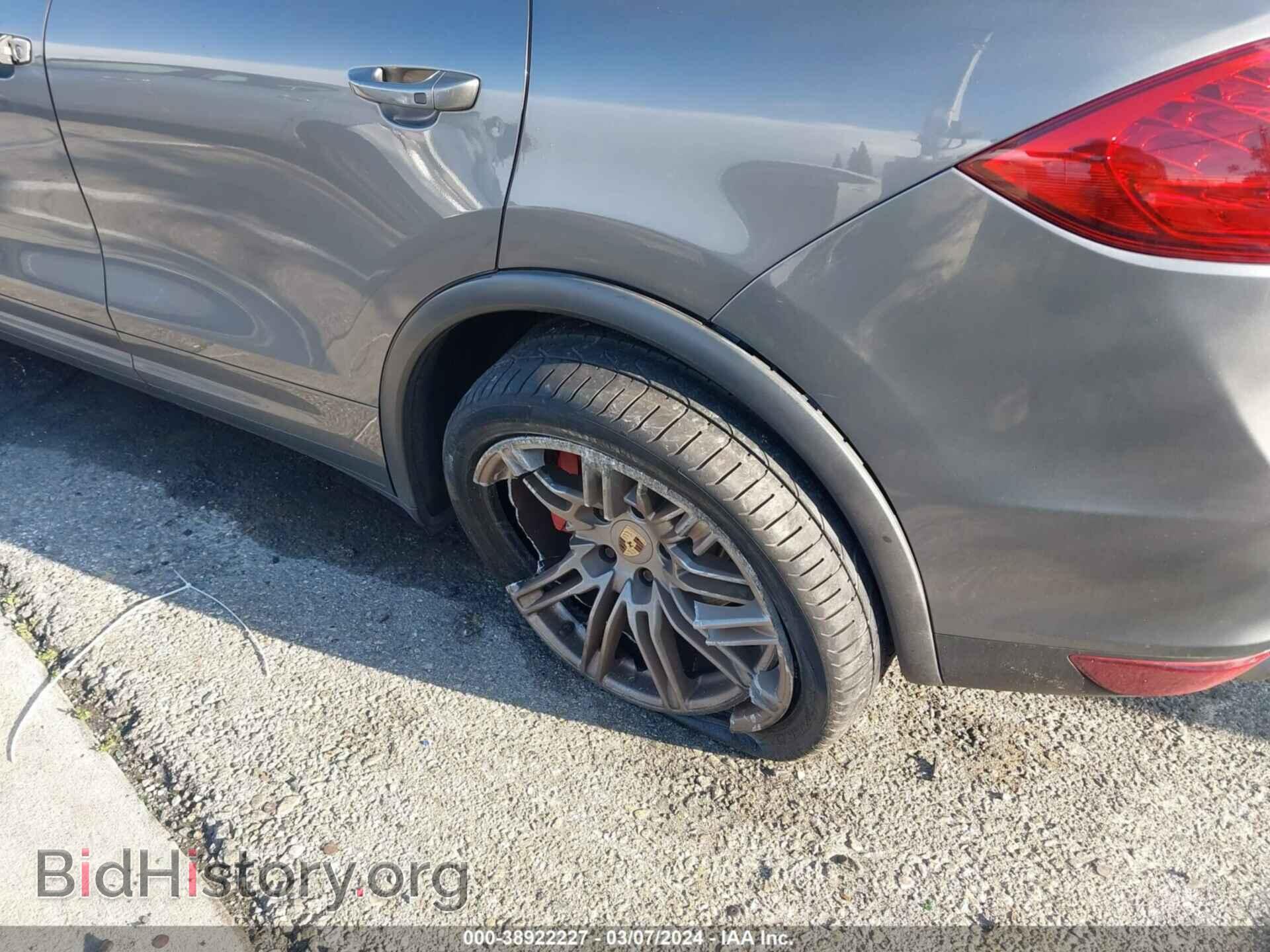 2011 PORSCHE CAYENNE - VIN: WP1AC2A22BLA87889 - Фото 17