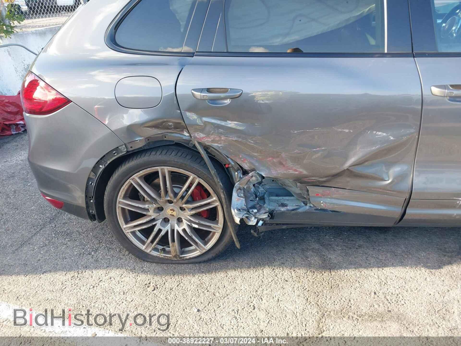 2011 PORSCHE CAYENNE - VIN: WP1AC2A22BLA87889 - Фото 6