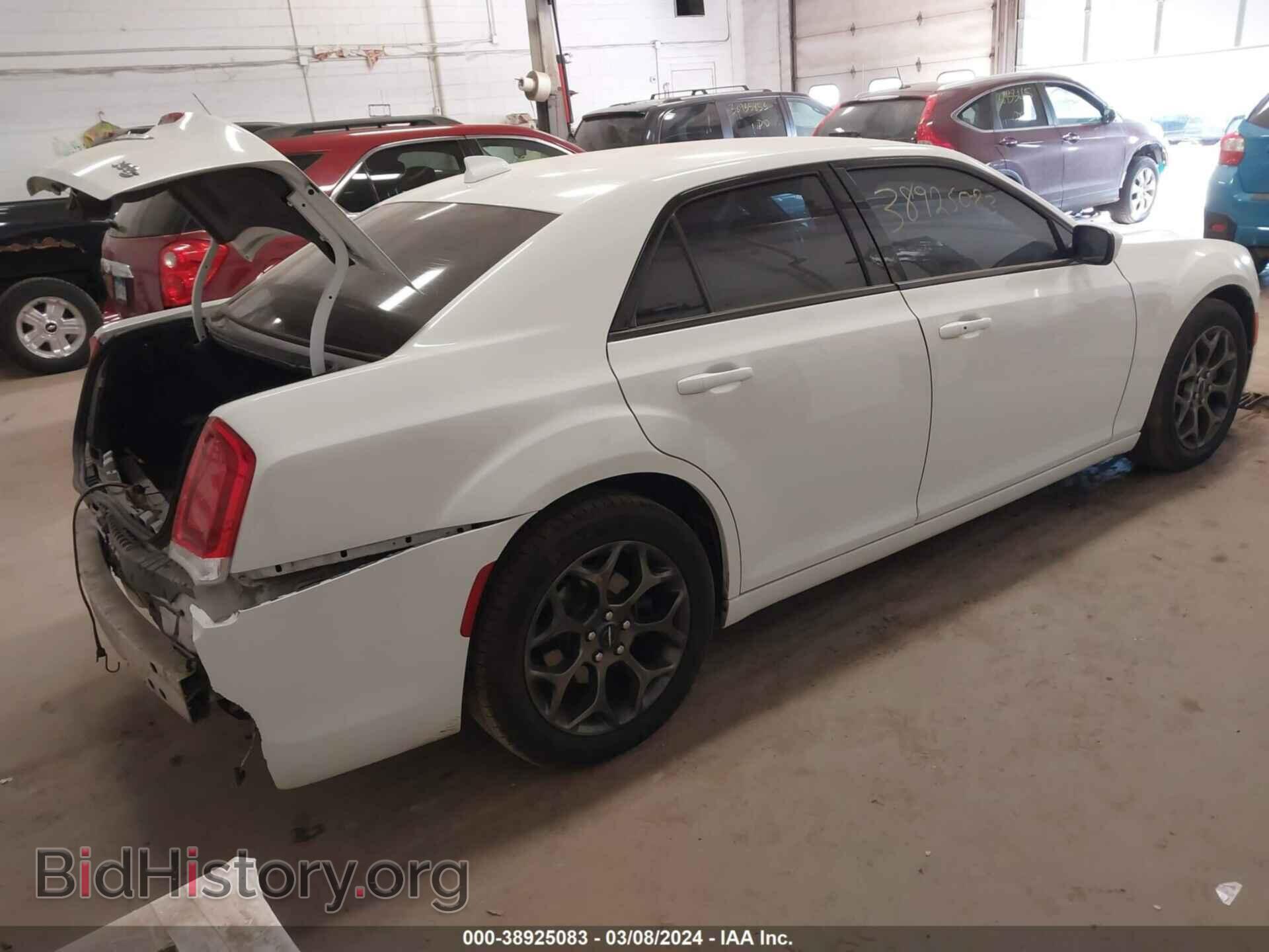 2016 CHRYSLER 300 - VIN: 2C3CCAGG7GH220520 - Фото 4