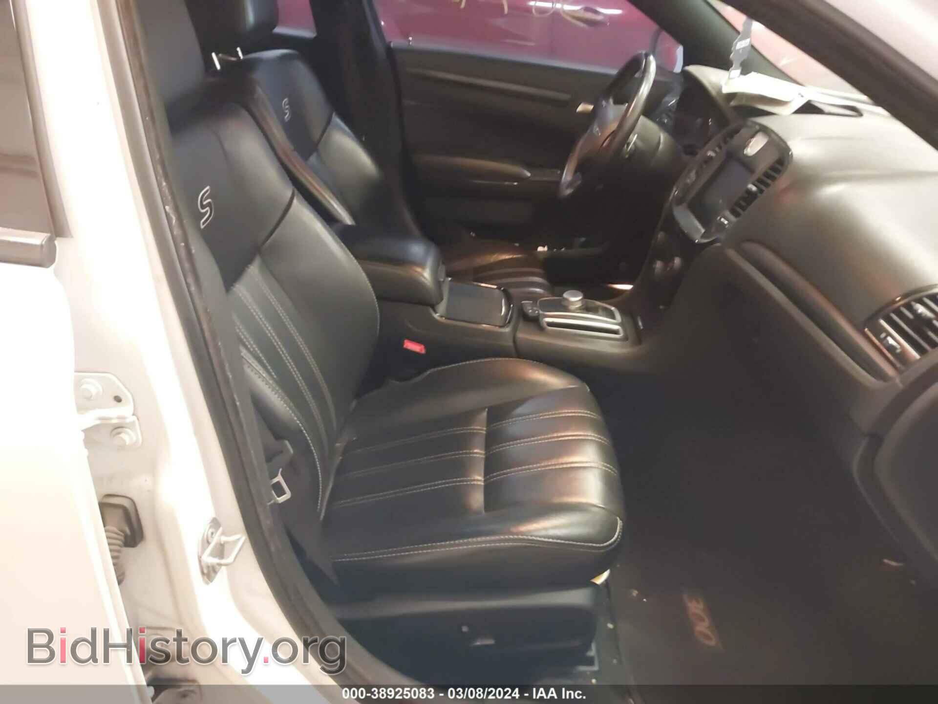 2016 CHRYSLER 300 - VIN: 2C3CCAGG7GH220520 - Фото 5