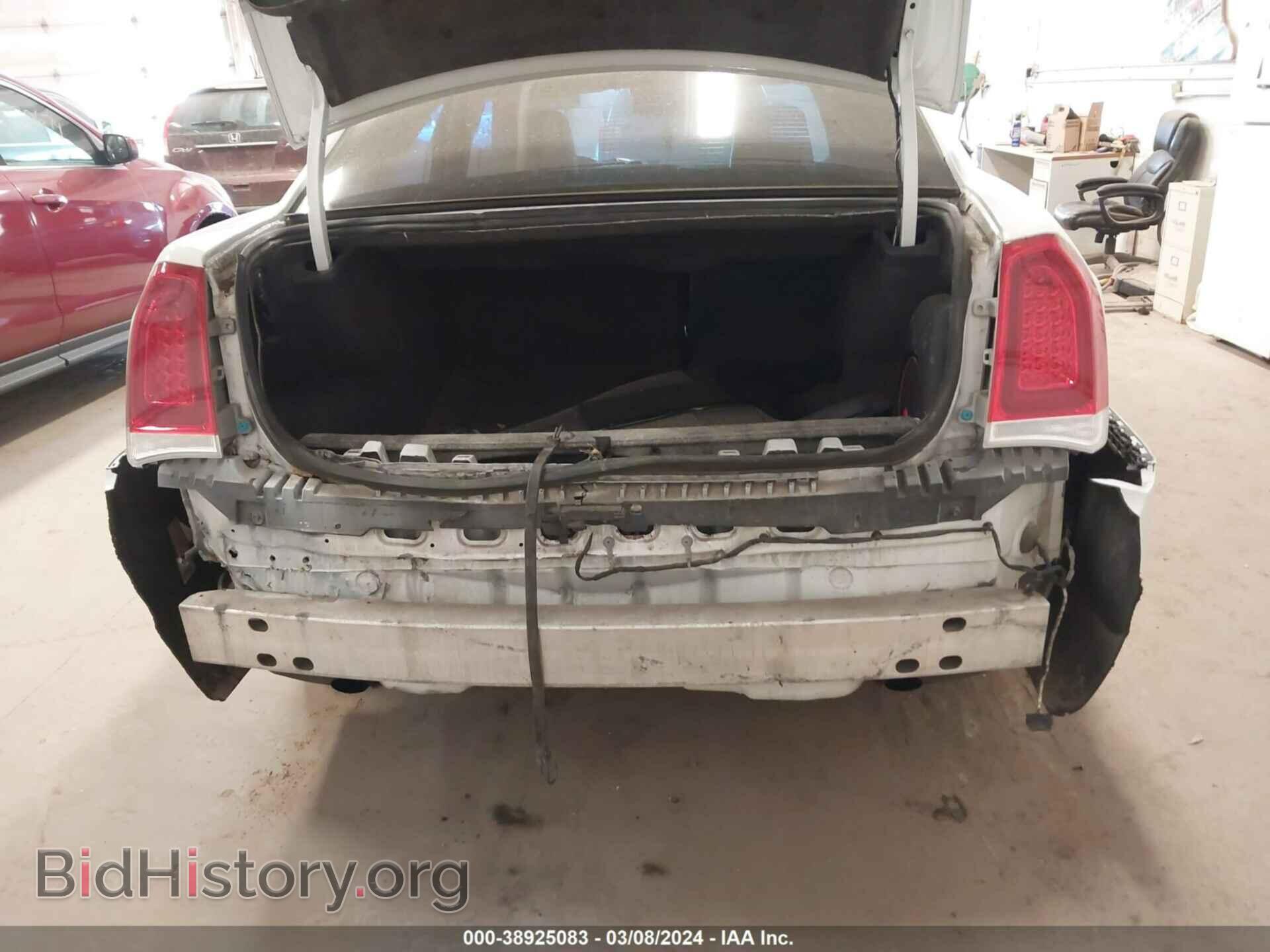 2016 CHRYSLER 300 - VIN: 2C3CCAGG7GH220520 - Фото 6