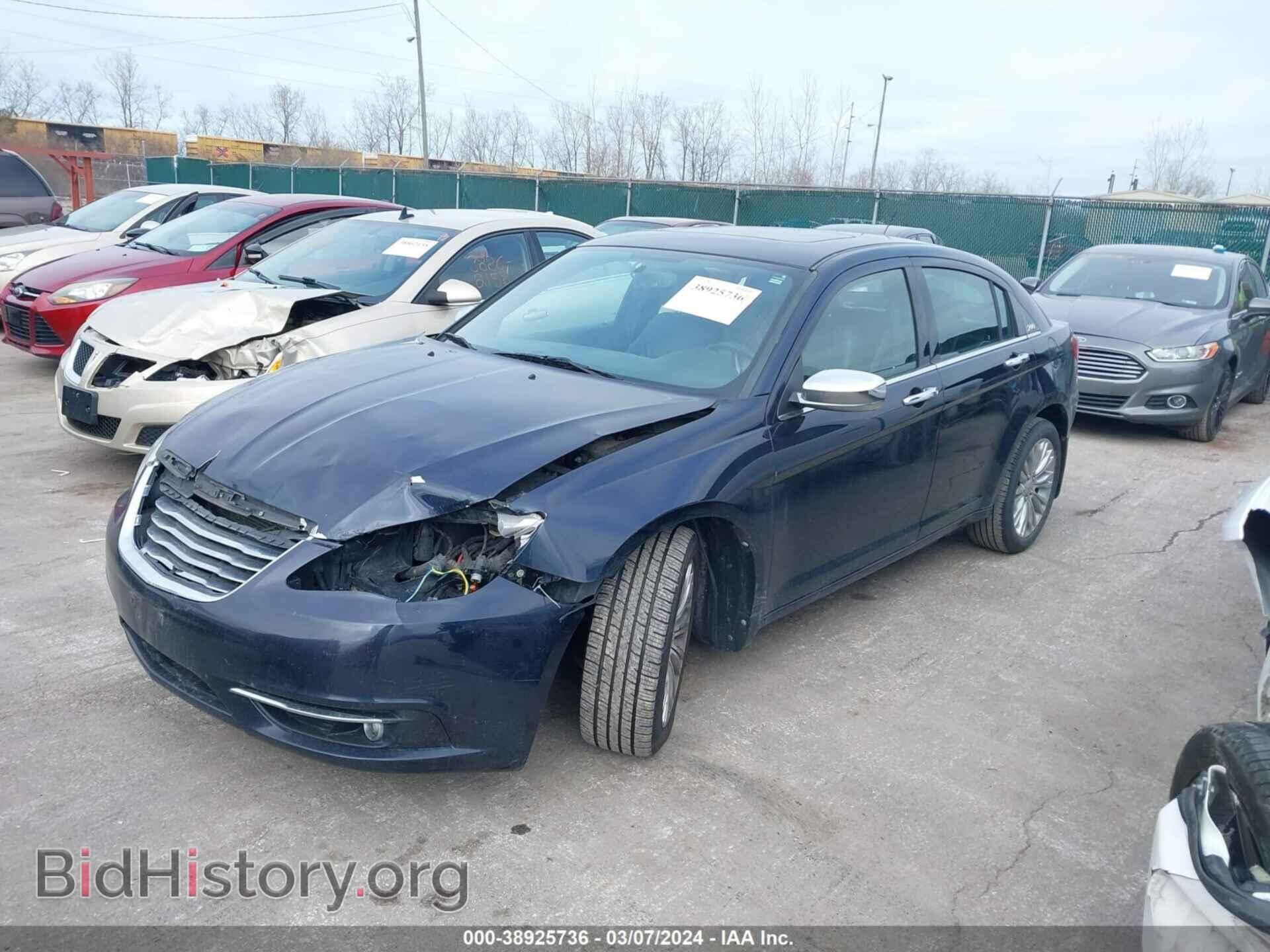 2012 CHRYSLER 200 - VIN: 1C3CCBCG2CN146064 - Фото 2
