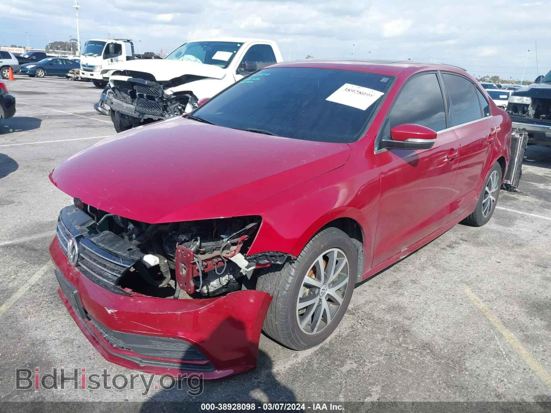 2017 VOLKSWAGEN JETTA - VIN: 3VWDB7AJ4HM402296 - Фото 2
