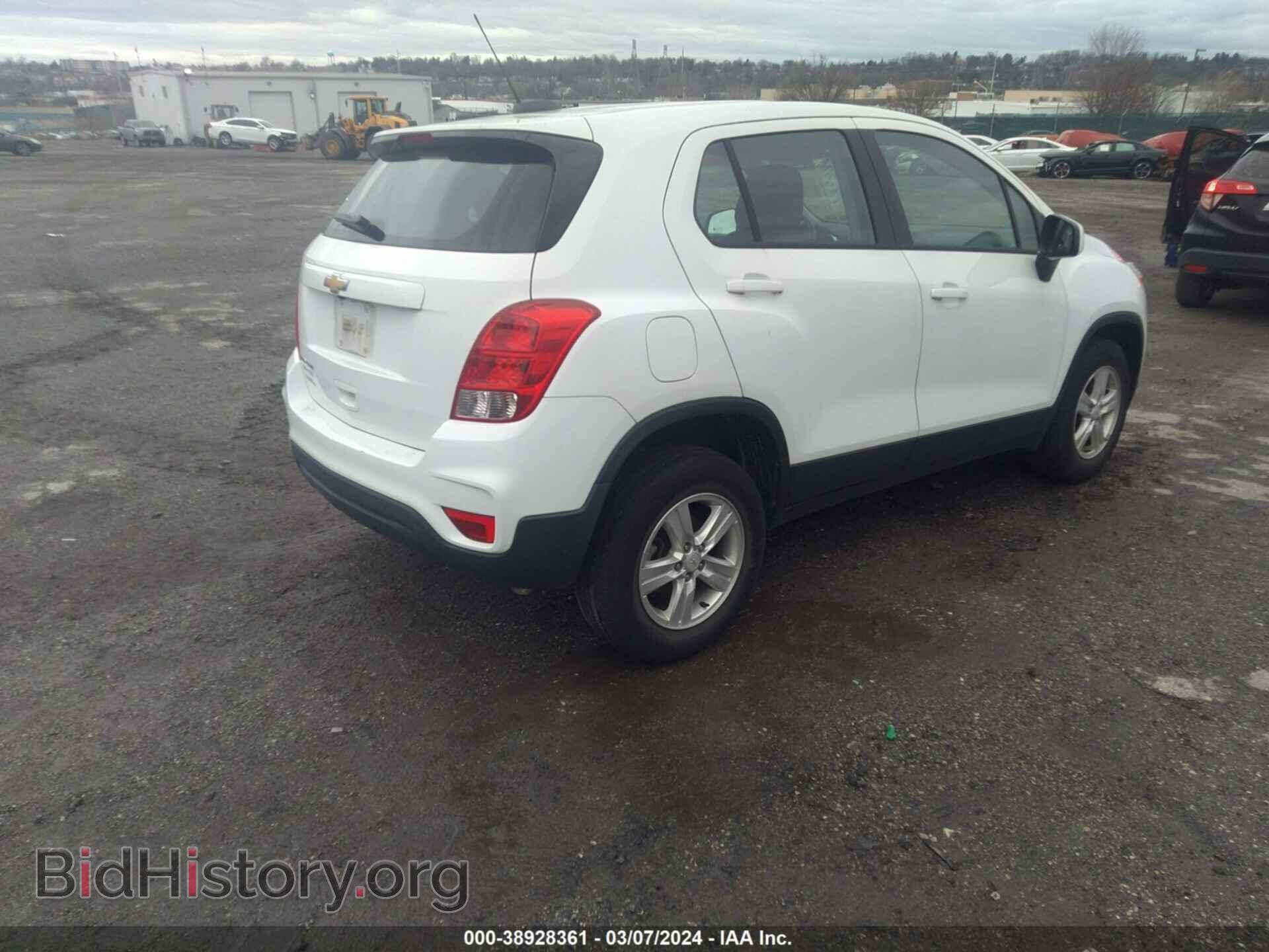 2018 CHEVROLET TRAX - VIN: KL7CJNSB7JB561949 - Фото 4