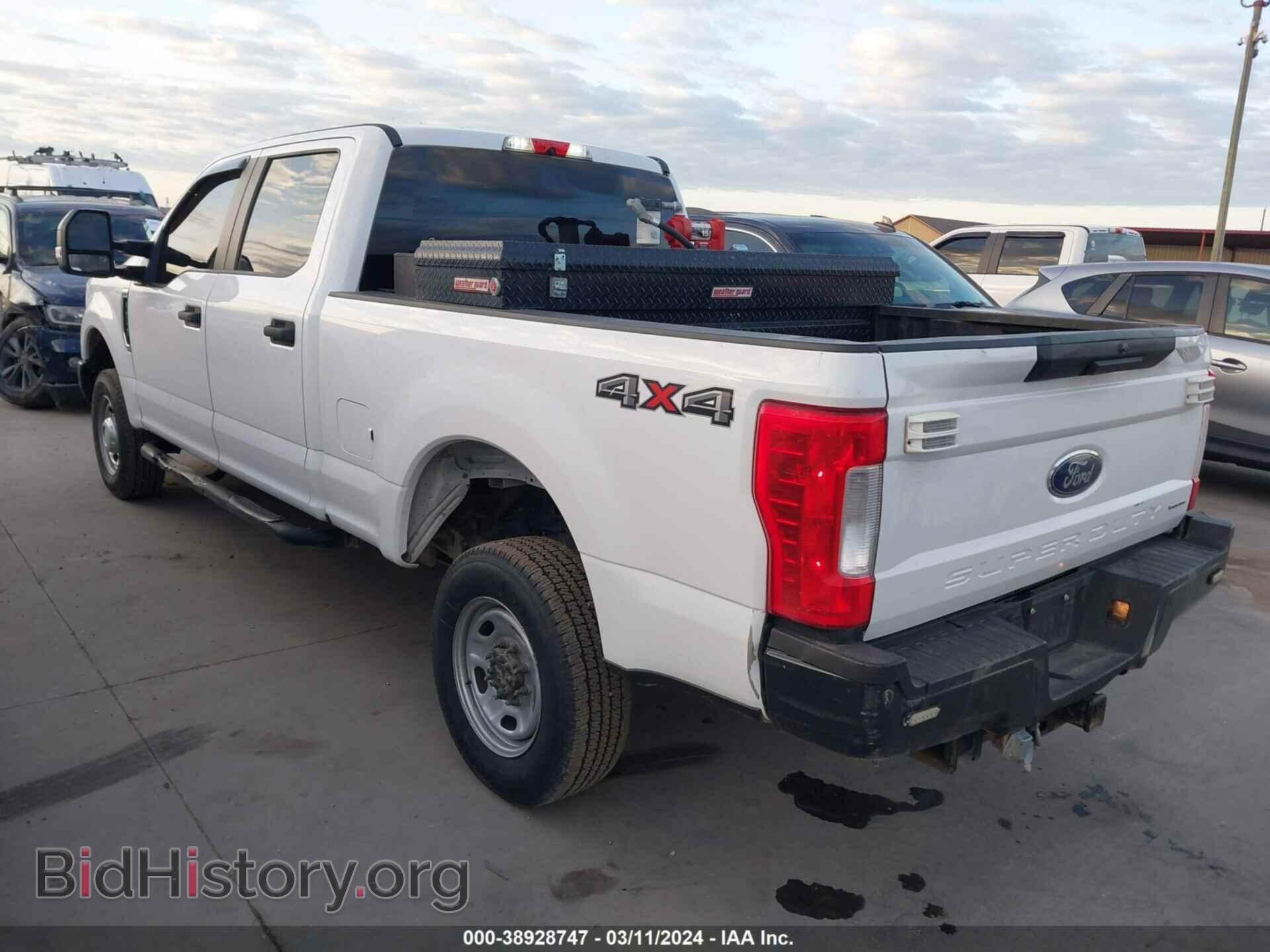 2018 FORD F-250 - VIN: 1FT7W2B63JEB97888 - Фото 3