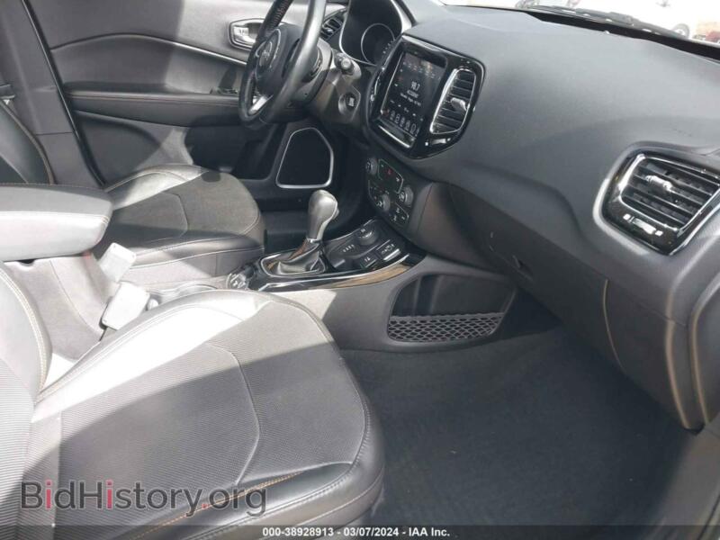 2020 Jeep COMPASS (VIN 3C4NJDCB9LT160120) — фото 5 из 16
