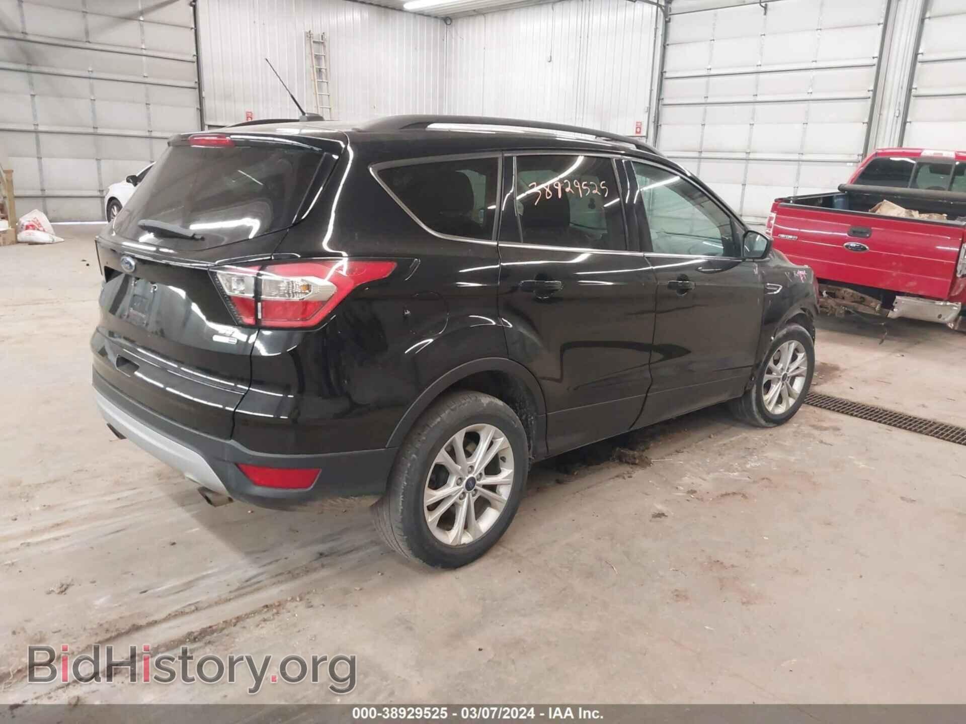 2017 FORD ESCAPE - VIN: 1FMCU9GD3HUB94067 - Фото 4
