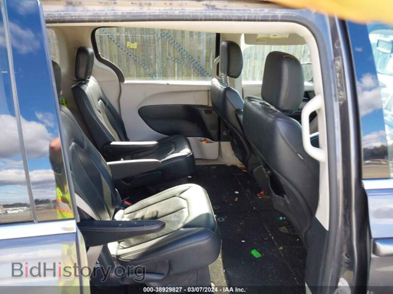 2020 Chrysler PACIFICA (VIN 2C4RC1BGXLR177194) — фото 8 из 16