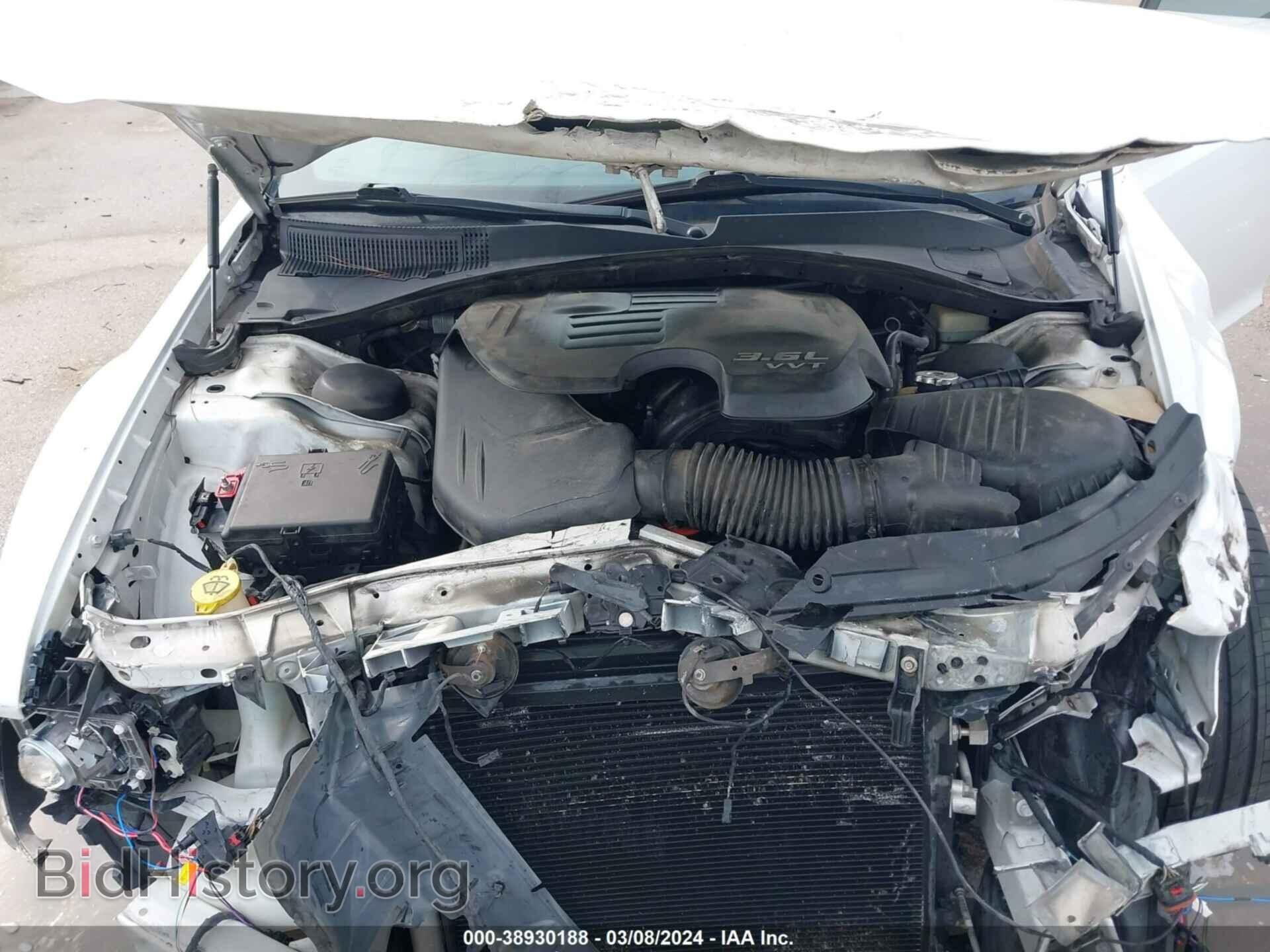 2015 CHRYSLER 300 - VIN: 2C3CCABG4FH763412 - Фото 10