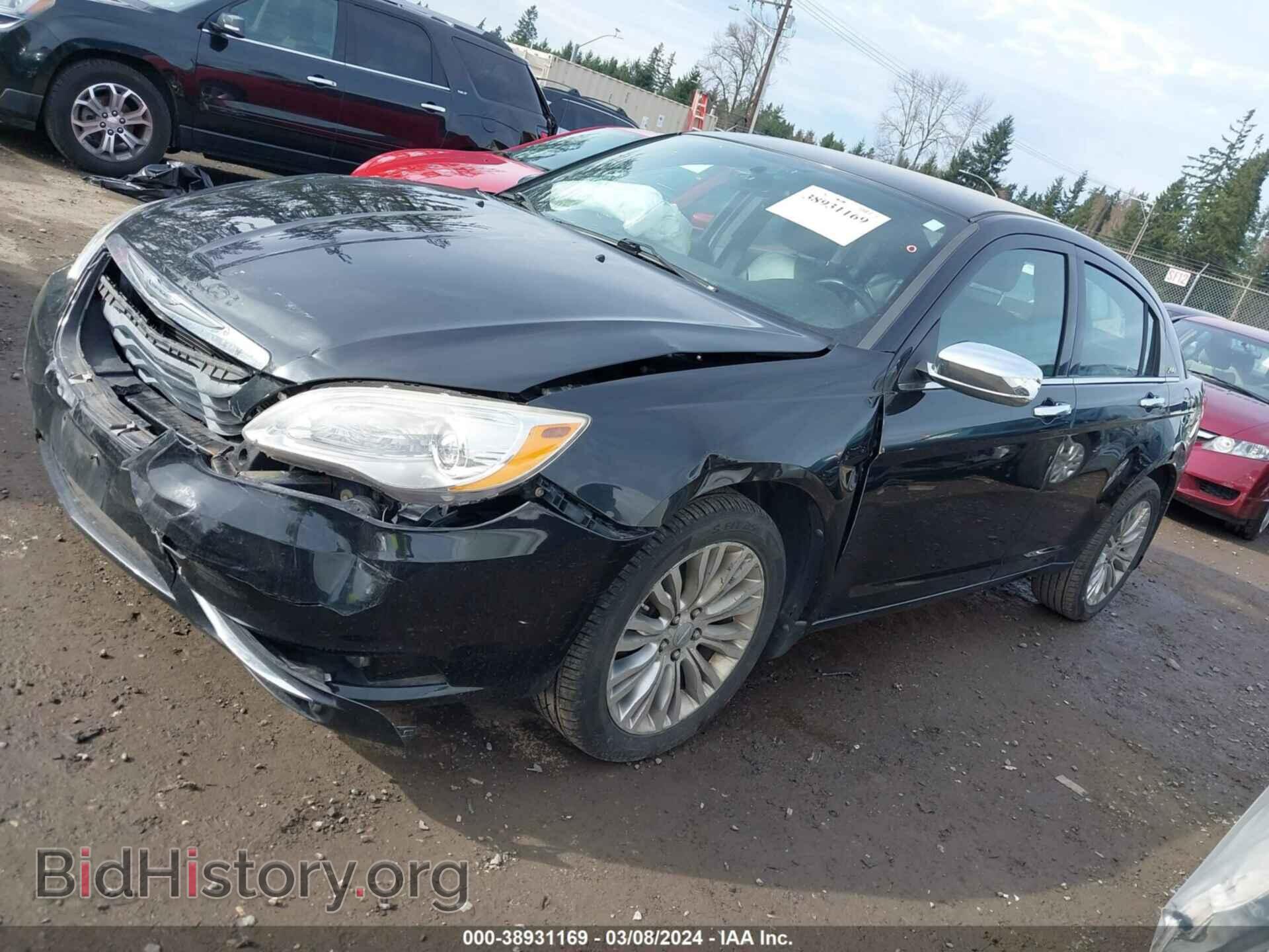 2011 CHRYSLER 200 - VIN: 1C3BC2FG2BN520694 - Фото 2