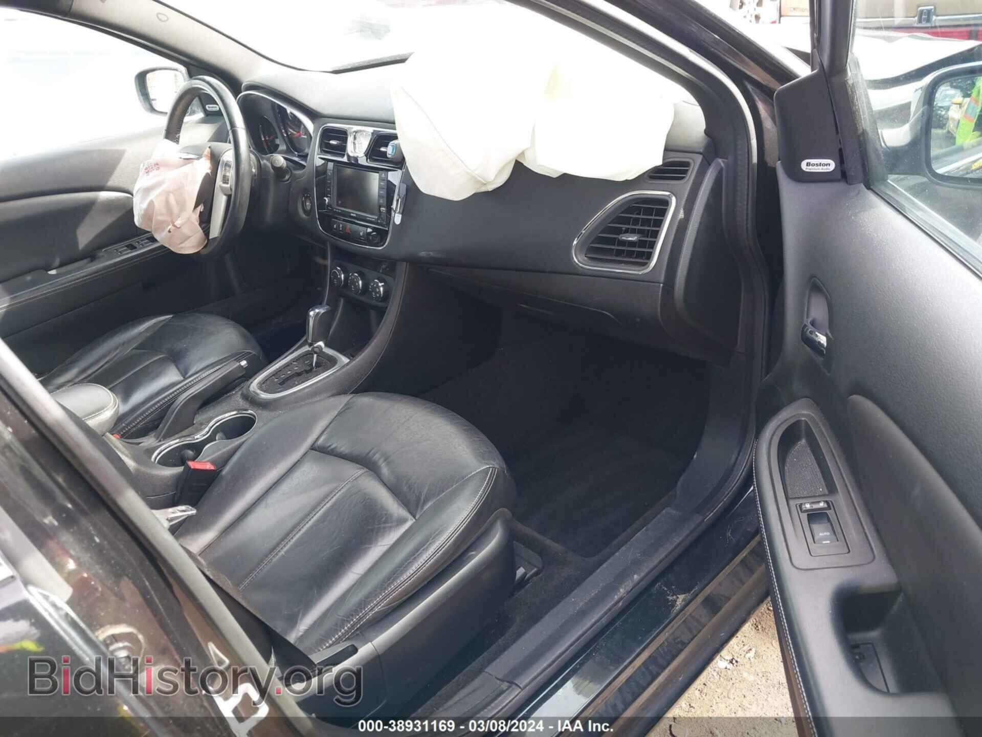 2011 CHRYSLER 200 - VIN: 1C3BC2FG2BN520694 - Фото 5