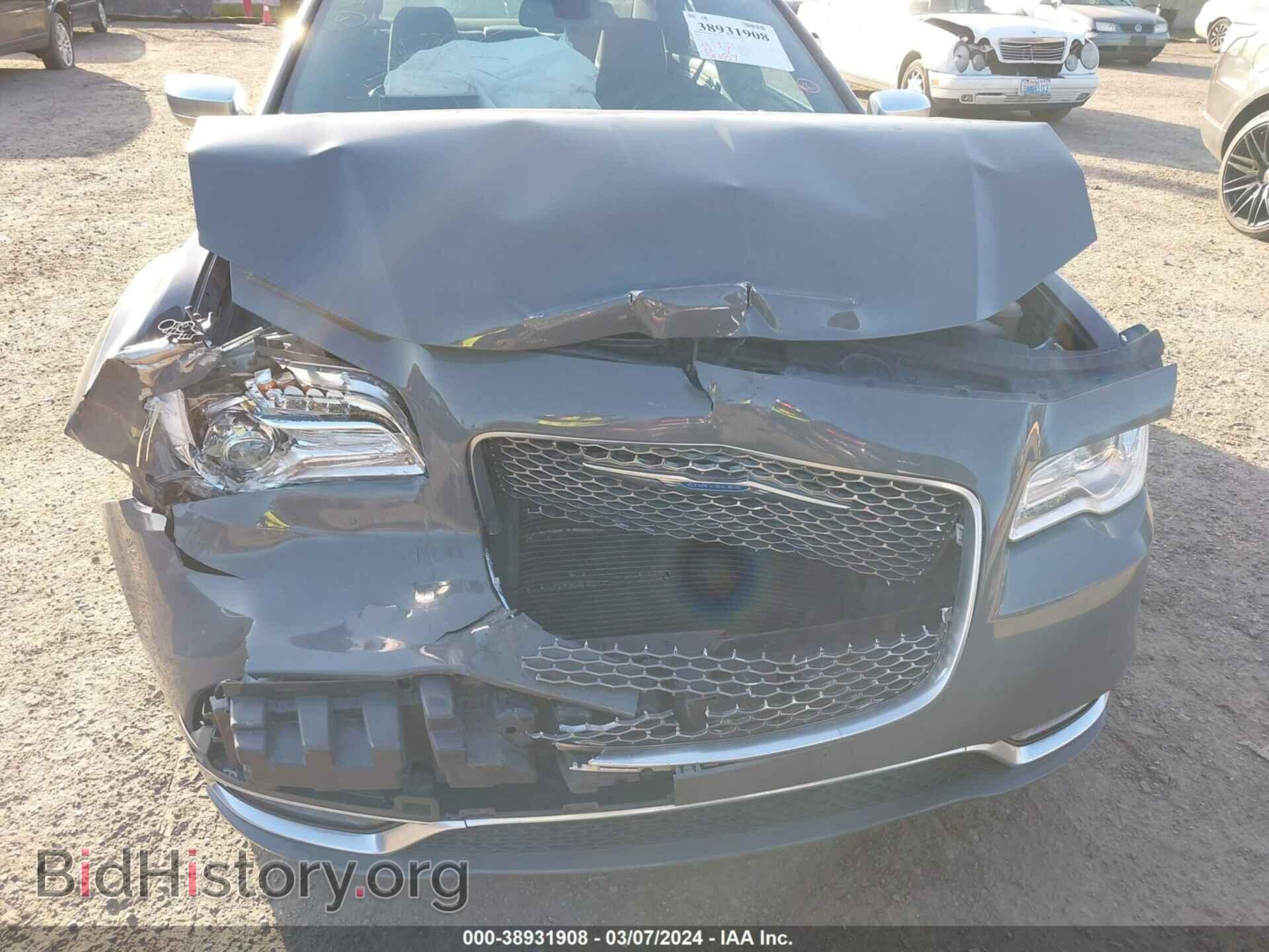 2018 CHRYSLER 300 - VIN: 2C3CCAPT9JH195494 - Фото 6