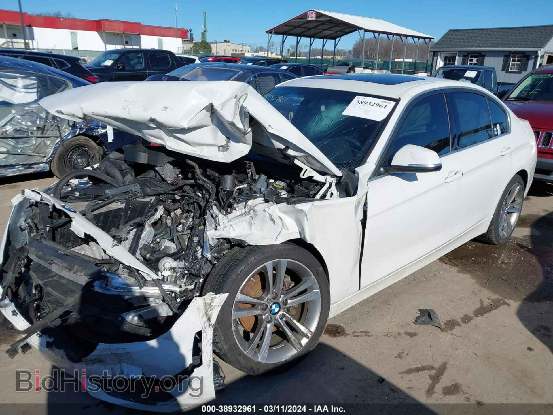 2018 BMW 330I - VIN: WBA8D9C54JA615694 - Фото 2