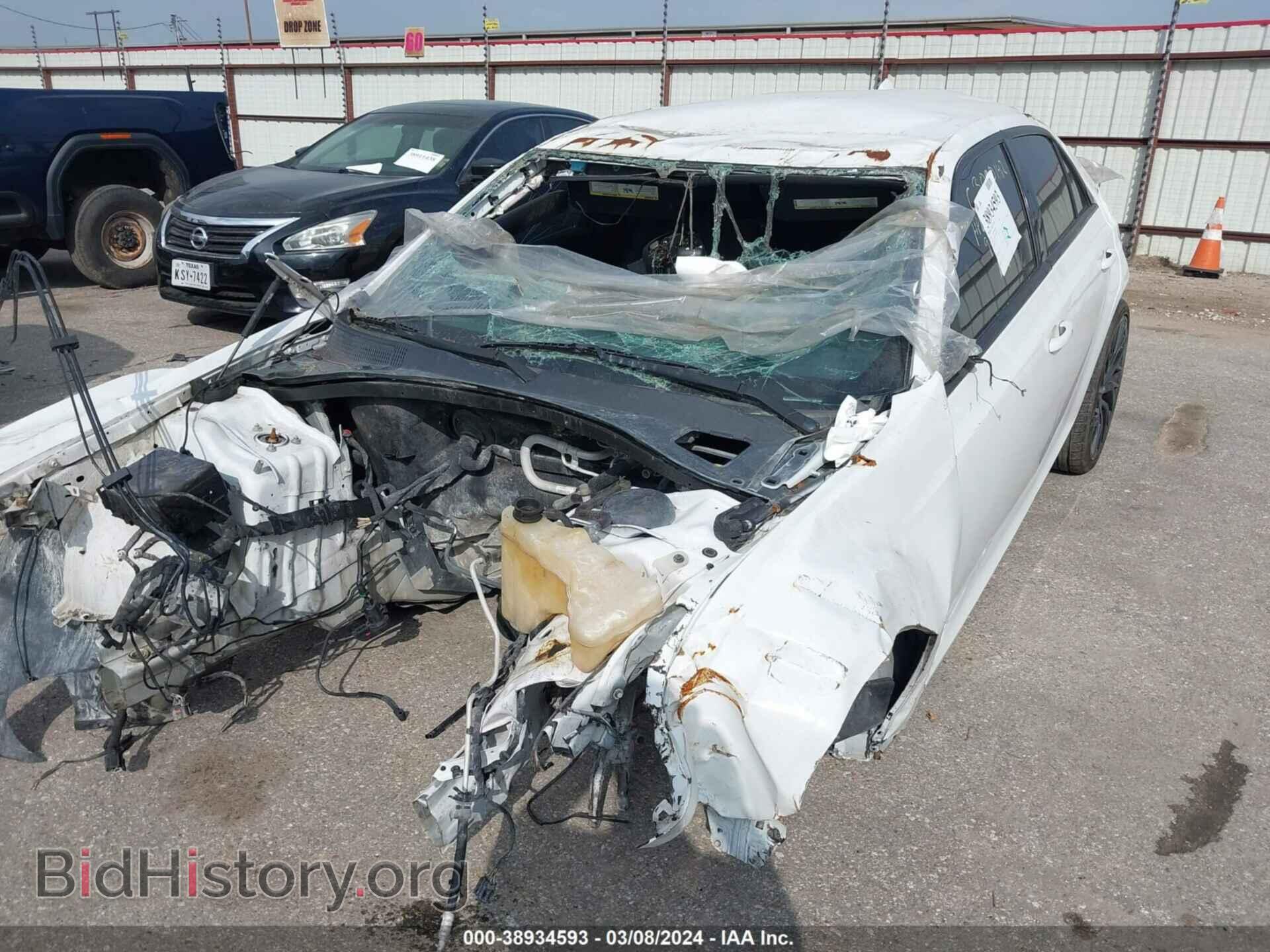 2015 CHRYSLER 300 - VIN: 2C3CCAGG7FH923016 - Photo 2