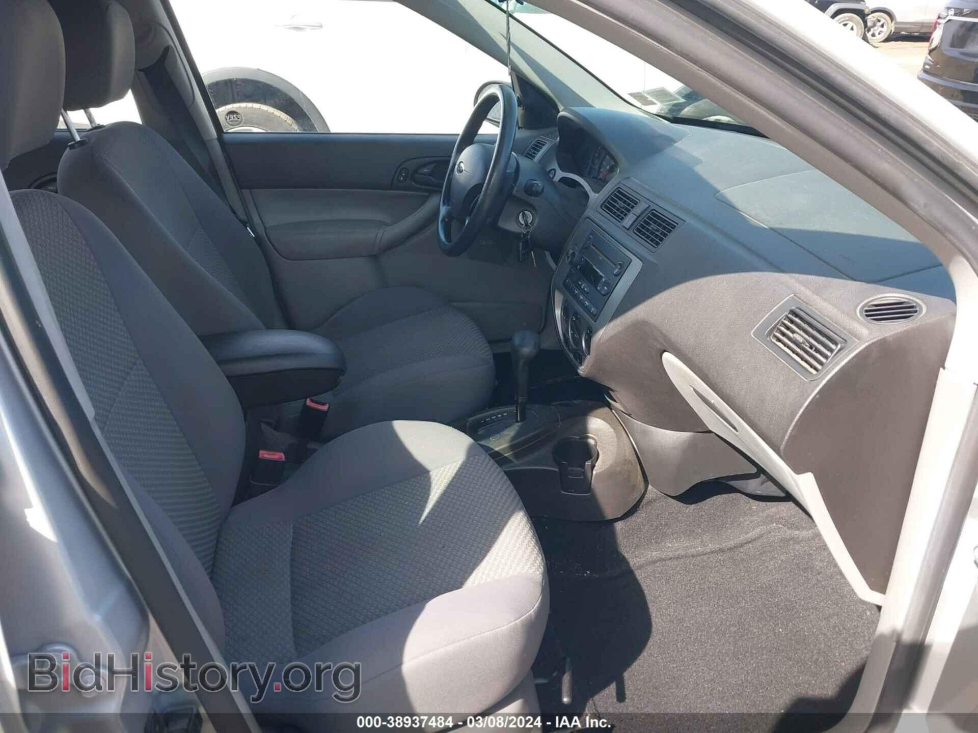 2007 FORD FOCUS - VIN: 1FAFP37N97W263383 - Photo 5